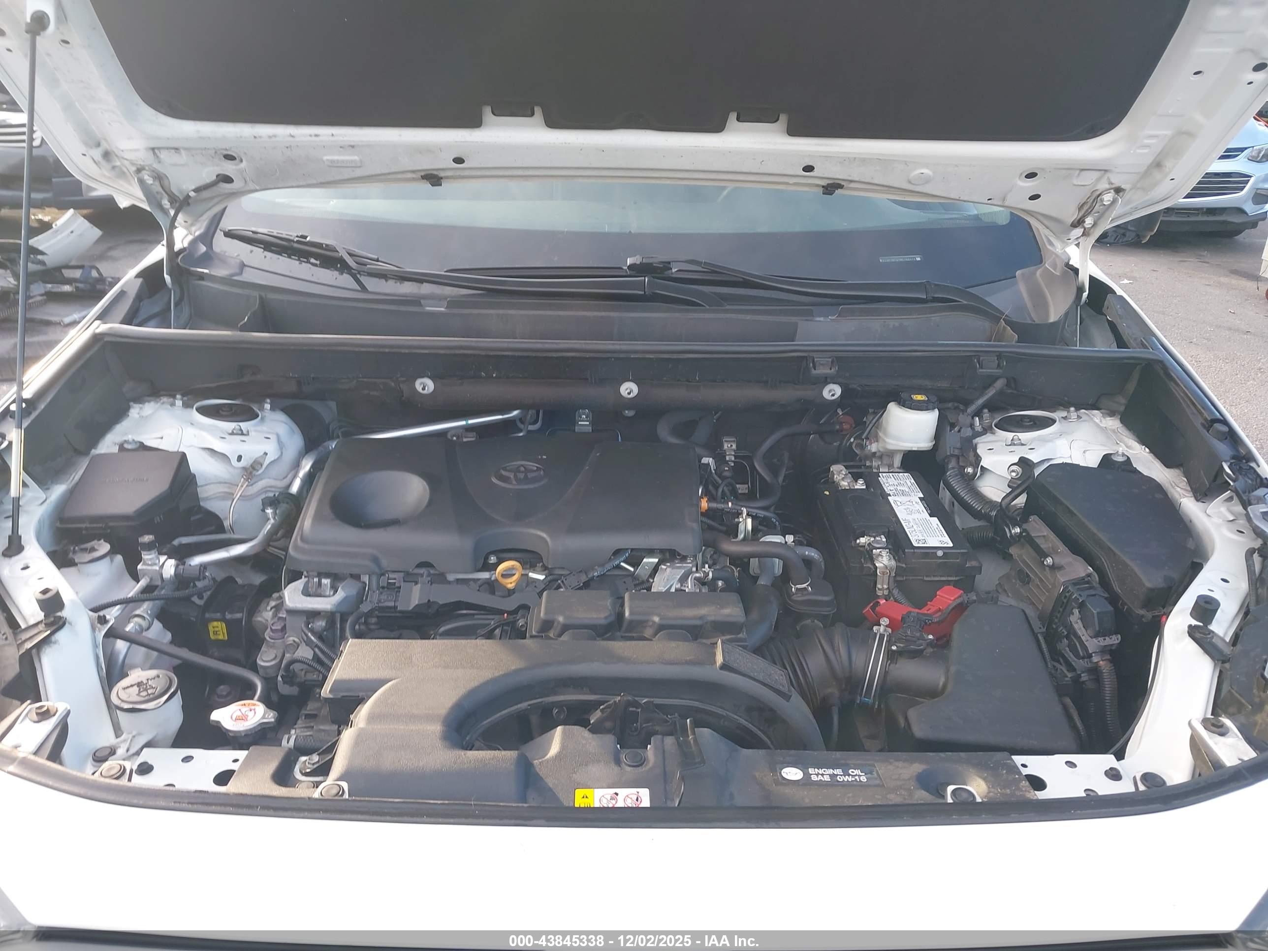 TOYOTA RAV4 image 10