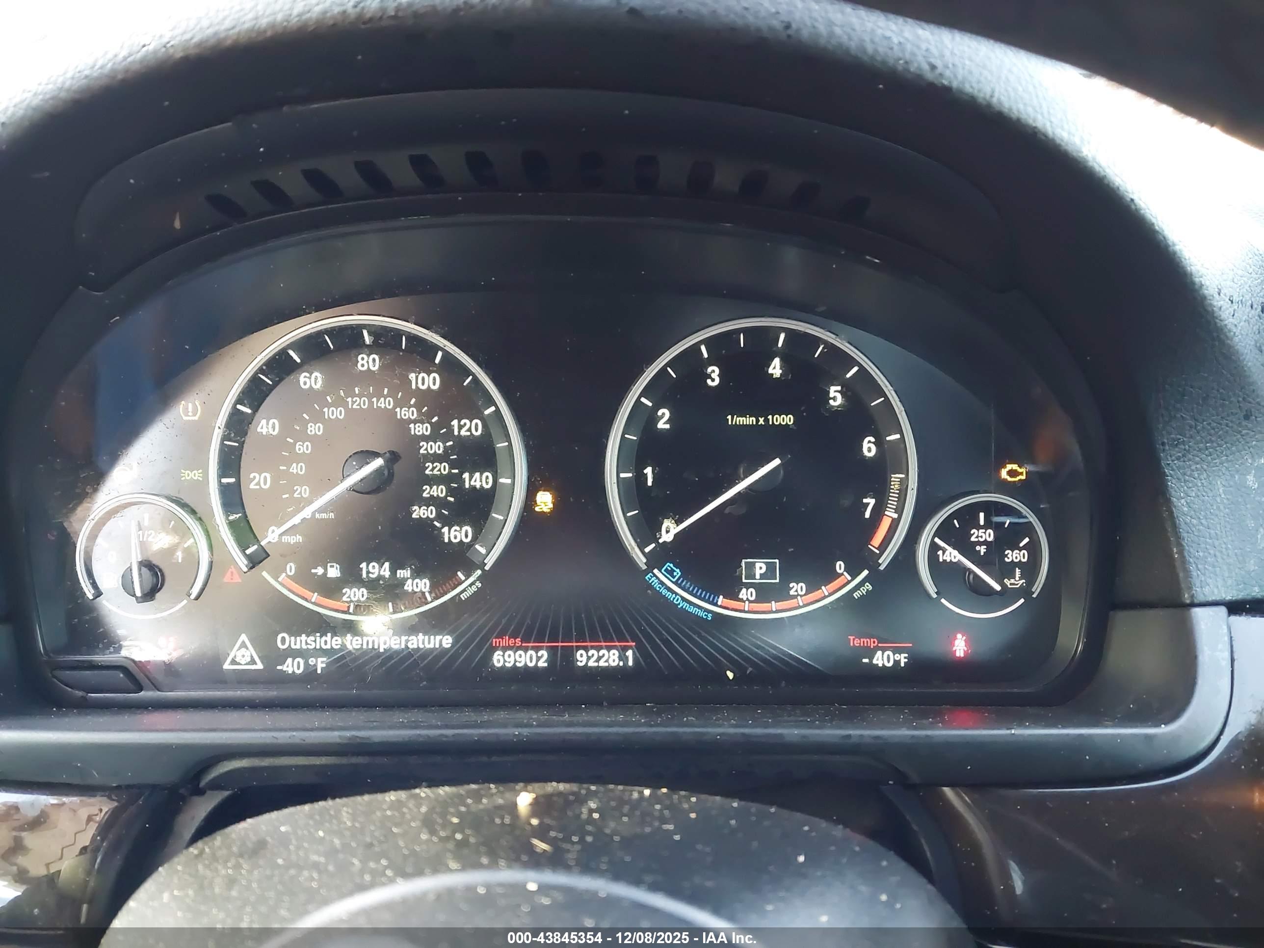 BMW 528I image 7