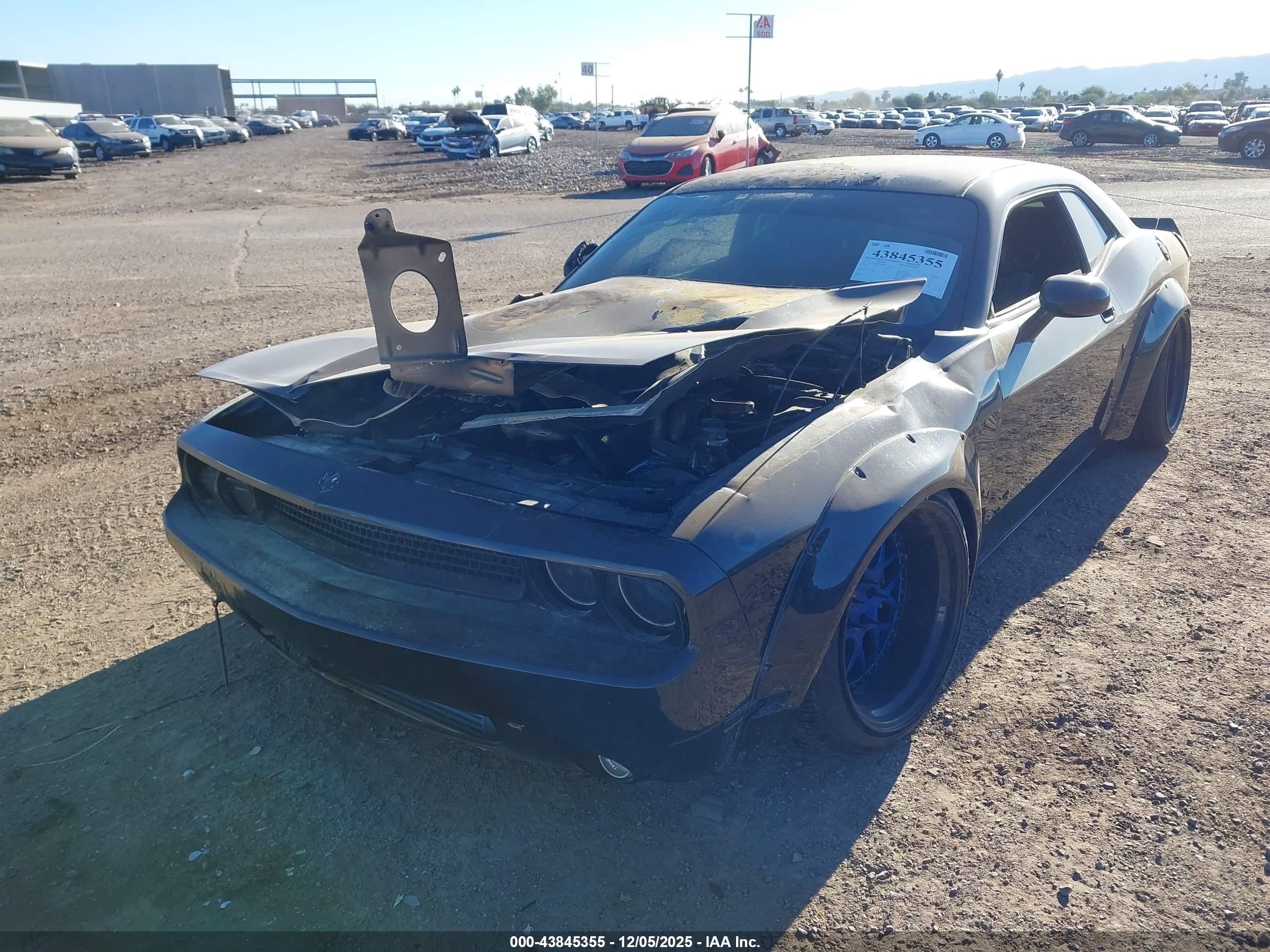DODGE CHALLENGER image 6