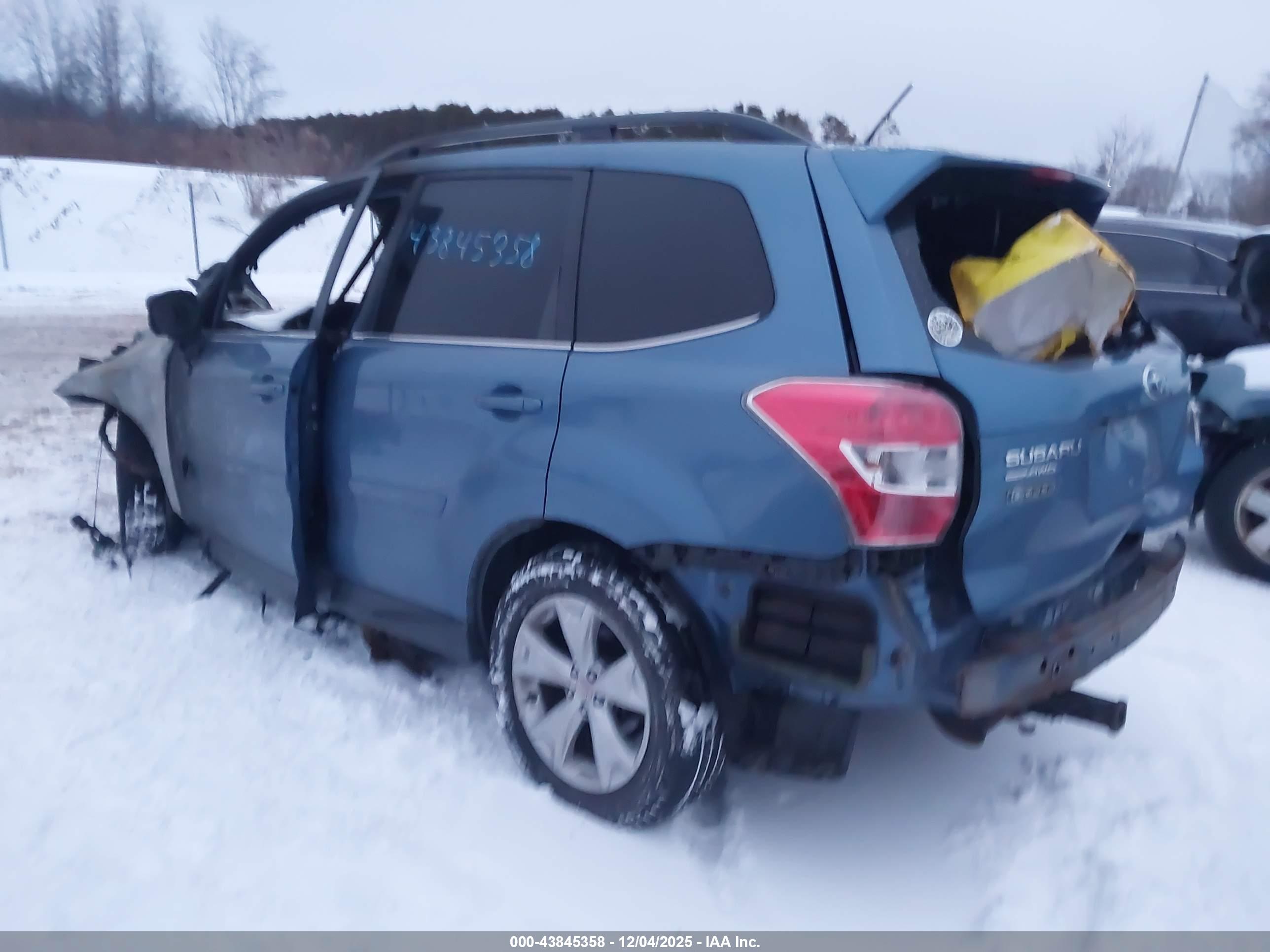 SUBARU FORESTER image 3
