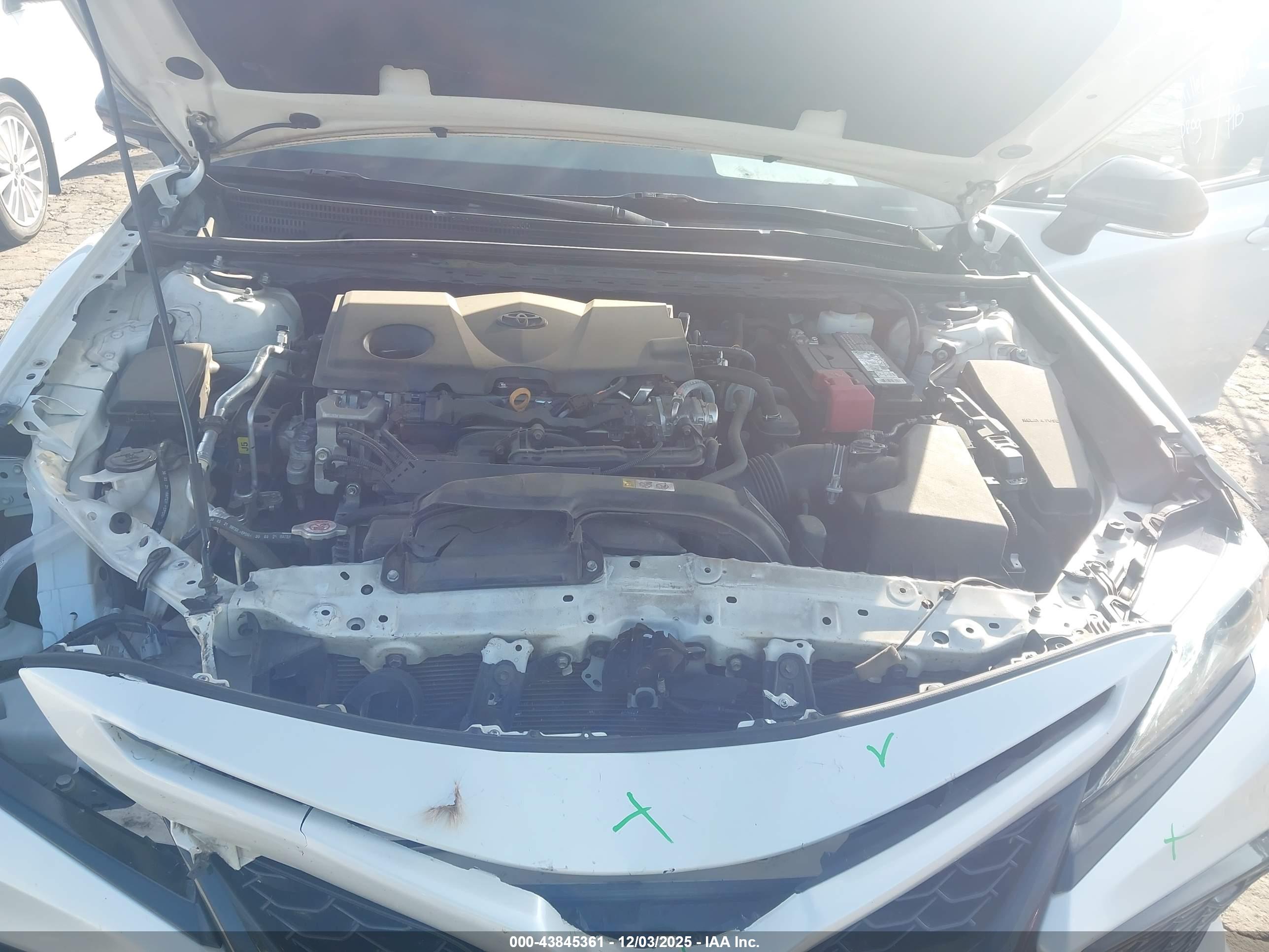 TOYOTA CAMRY image 10