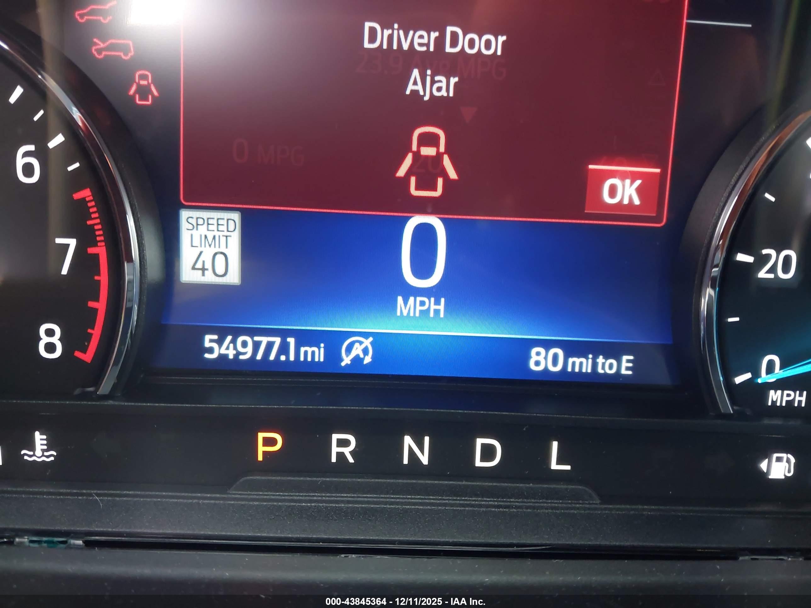 FORD EXPLORER image 7