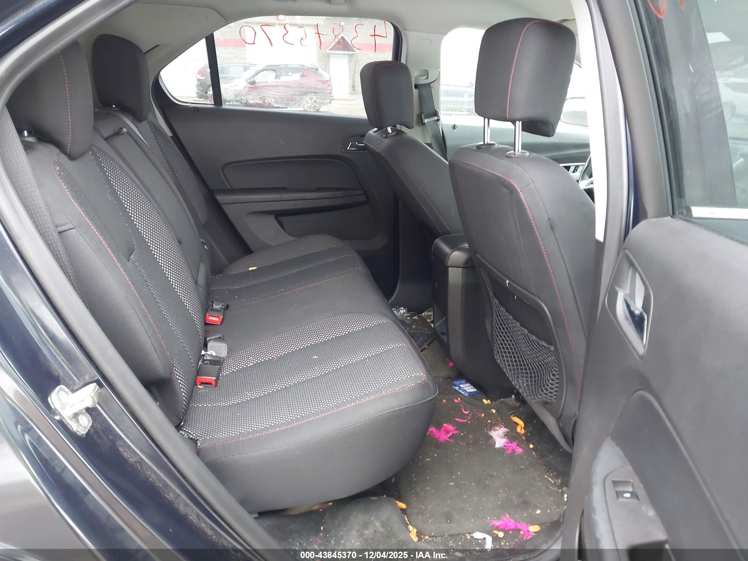 CHEVROLET EQUINOX image 8