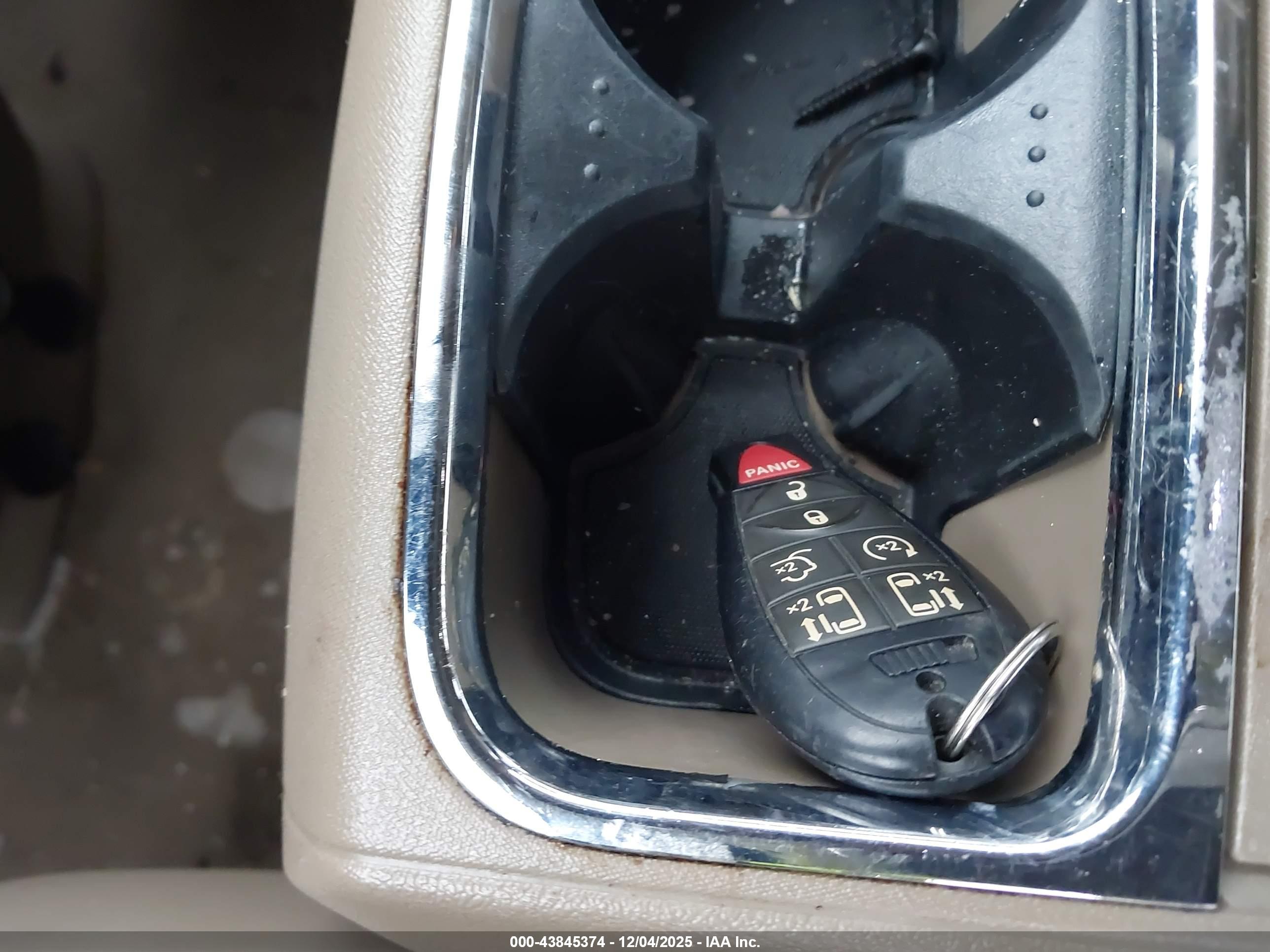 CHRYSLER TOWN image 11