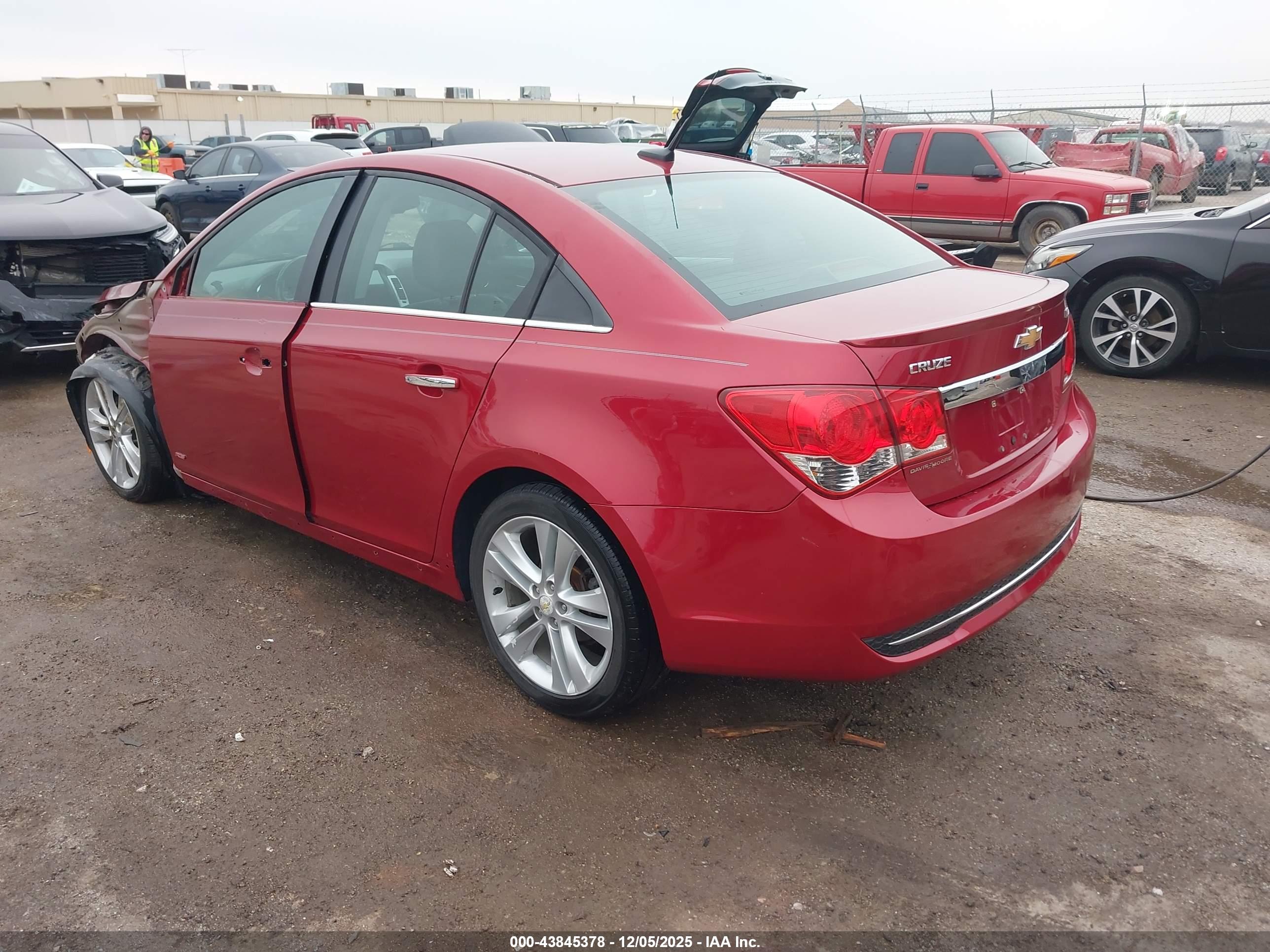 CHEVROLET CRUZE image 3