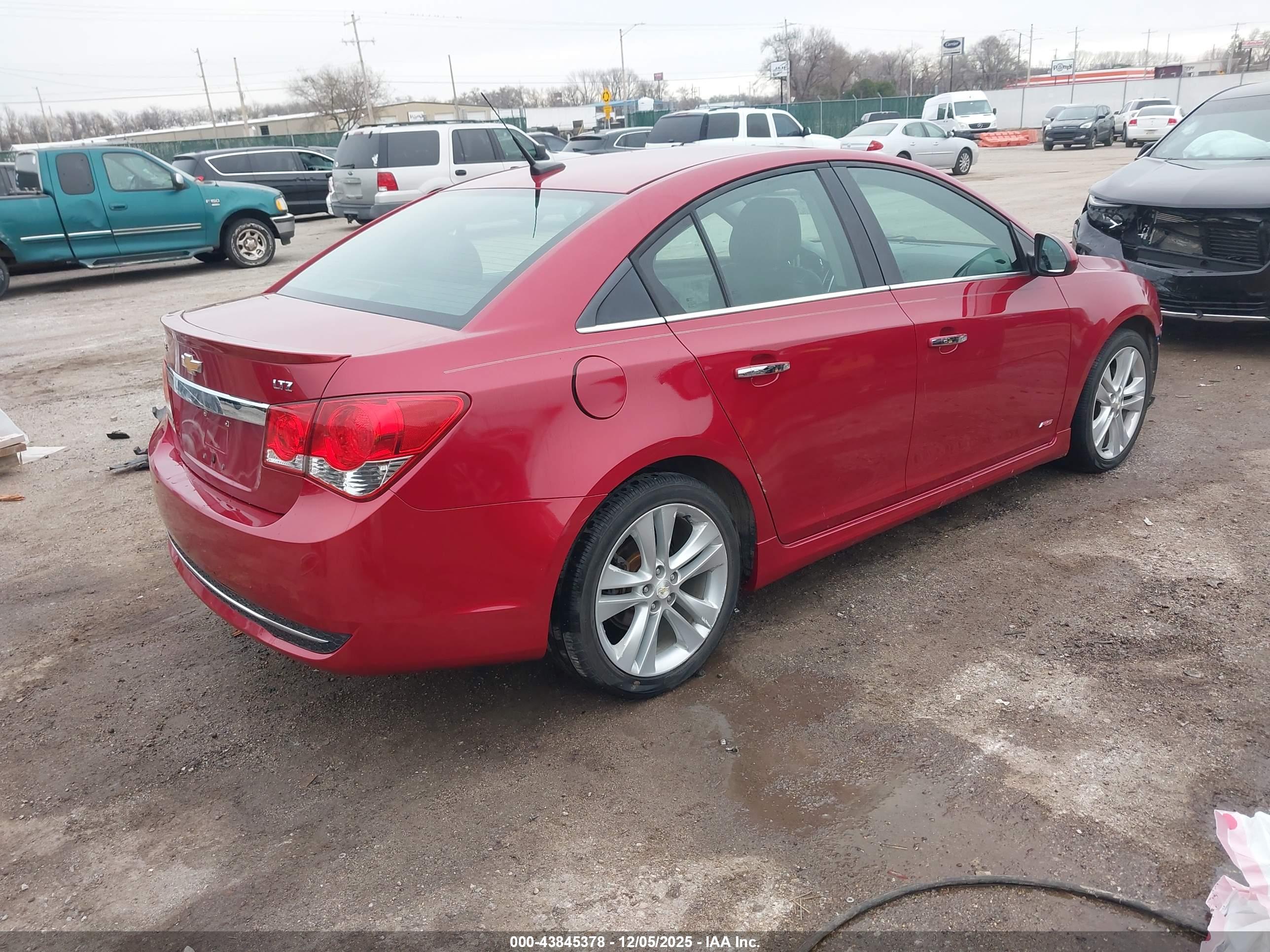 CHEVROLET CRUZE image 4