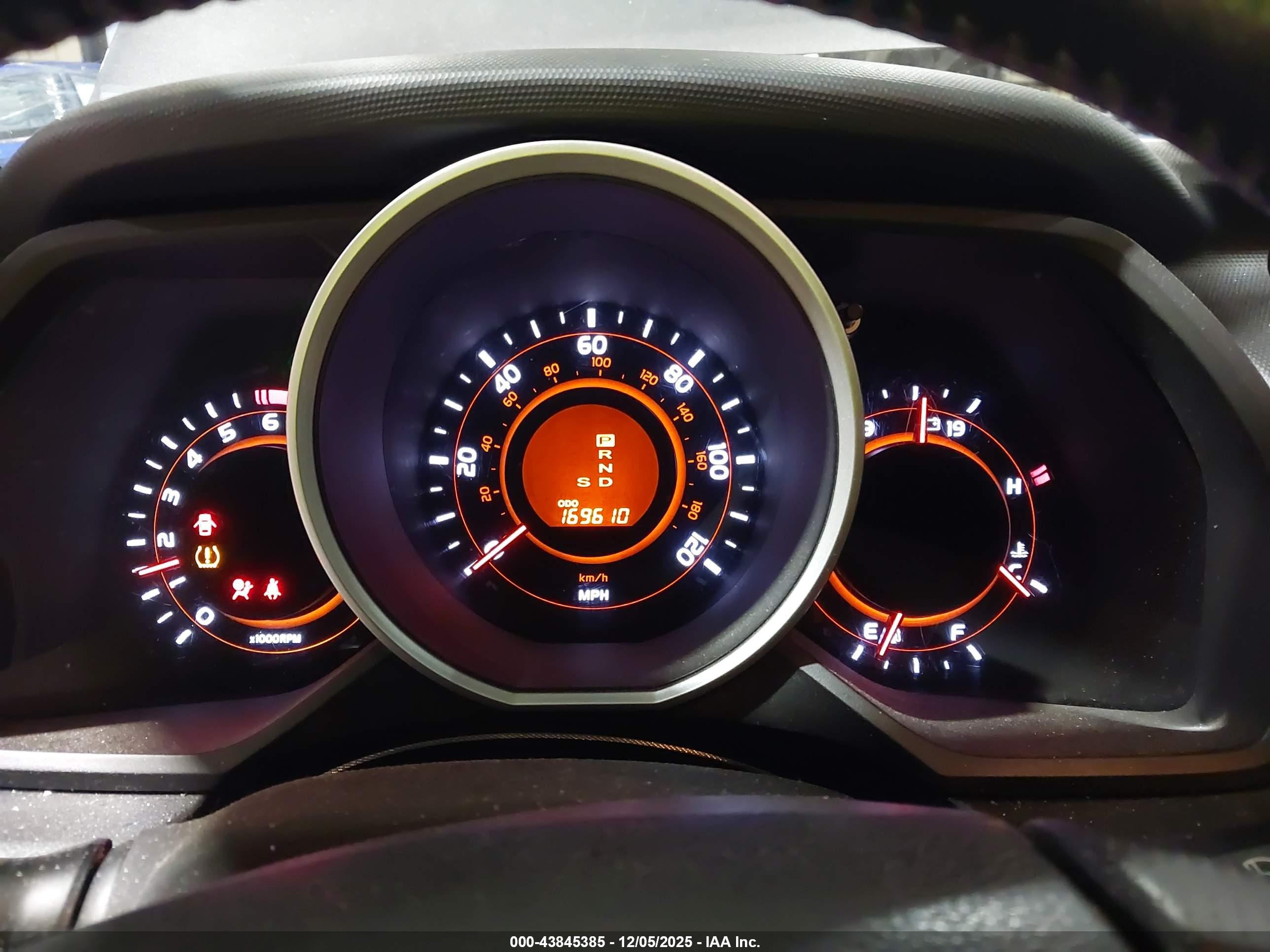 TOYOTA 4RUNNER image 7