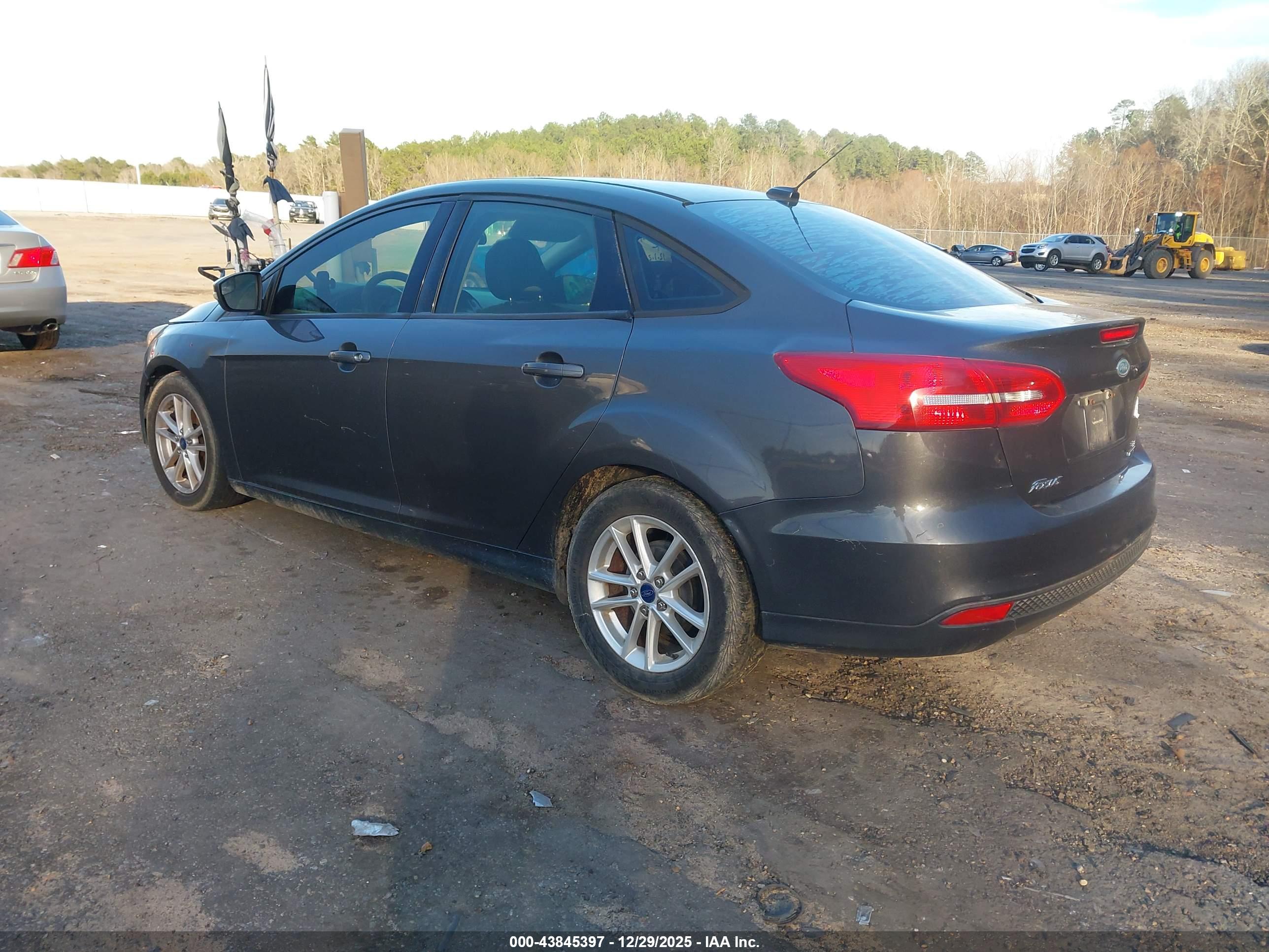 FORD FOCUS image 3
