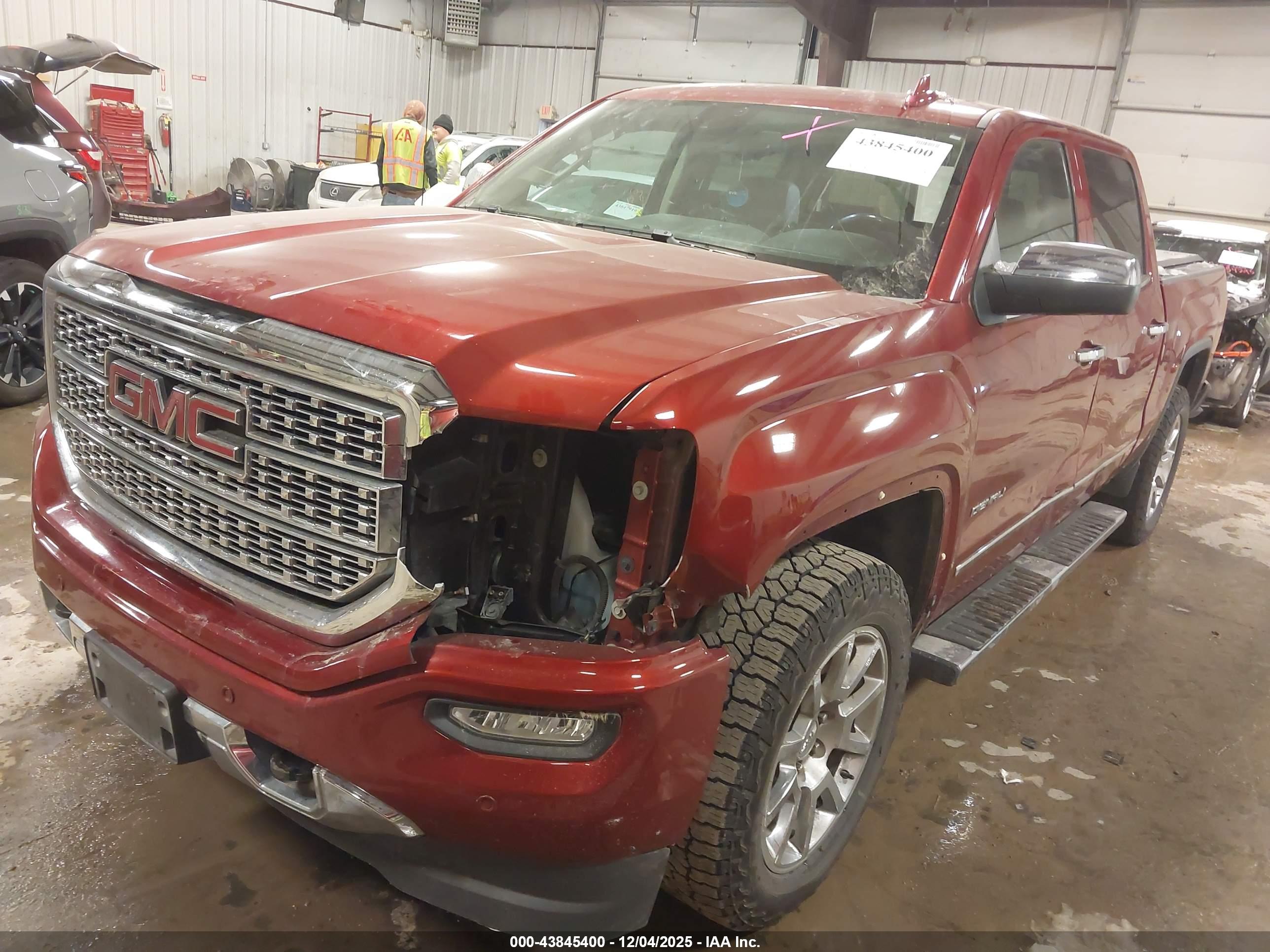 GMC SIERRA image 2