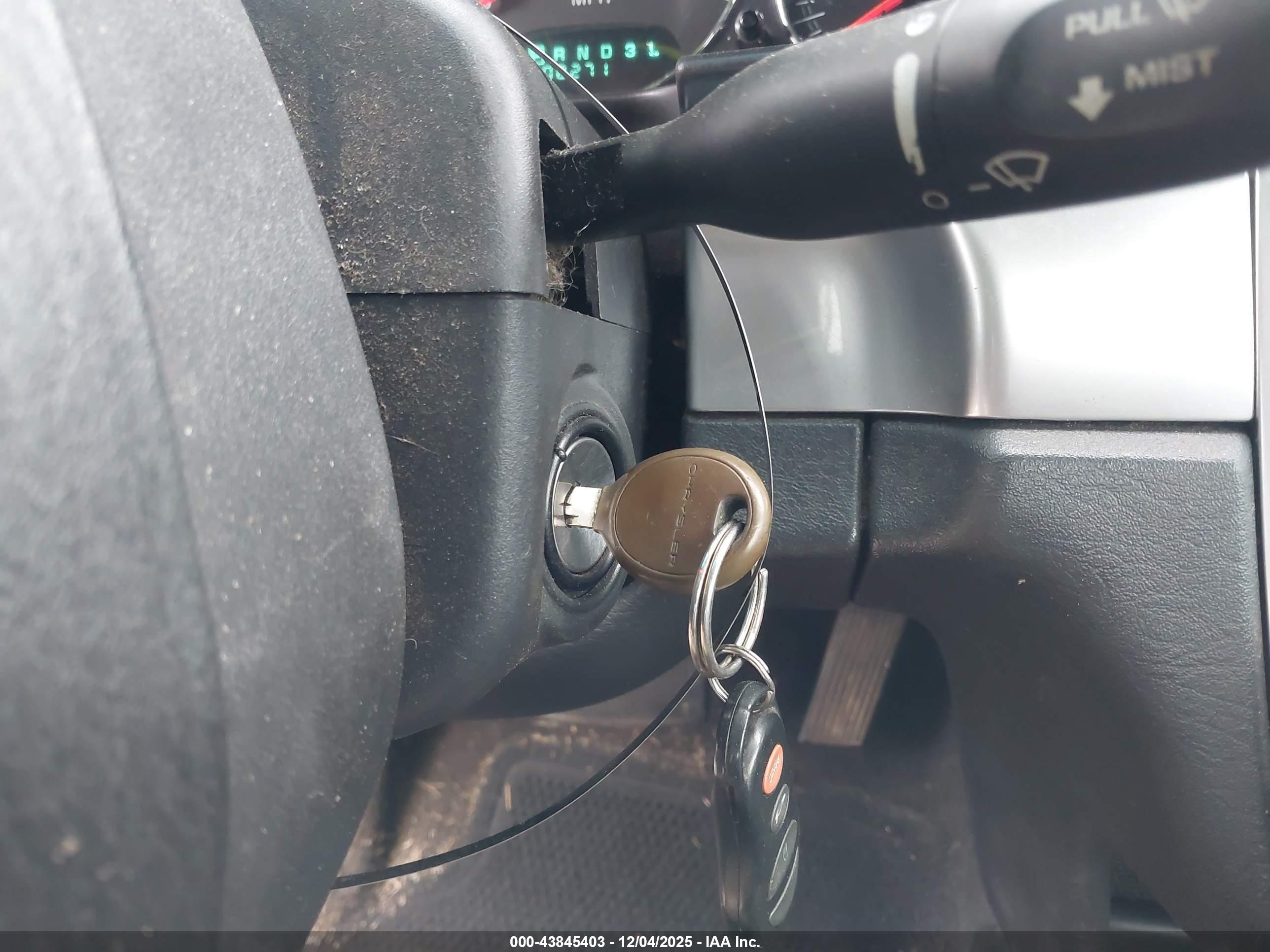 CHRYSLER SEBRING image 11