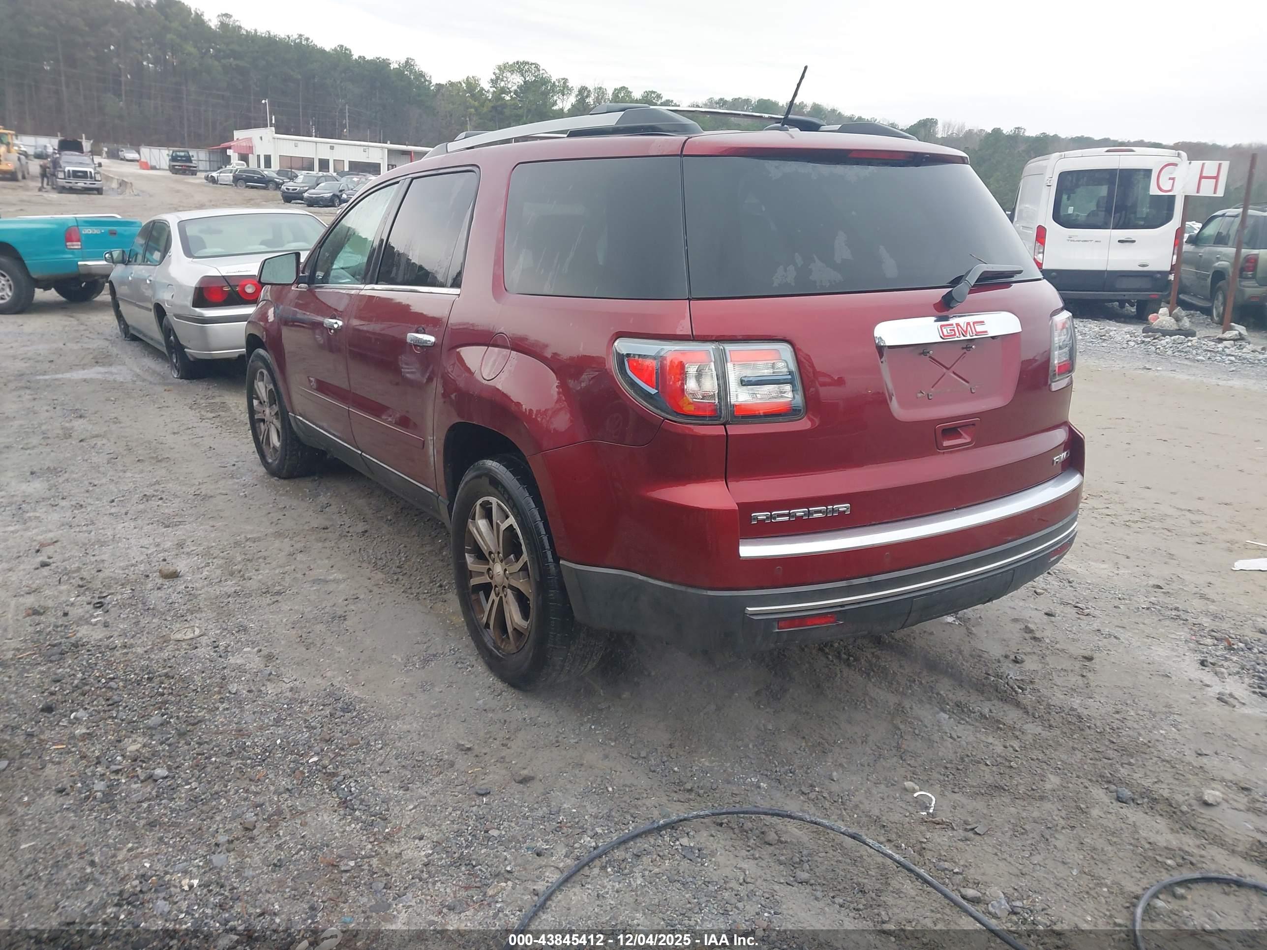 GMC ACADIA image 3