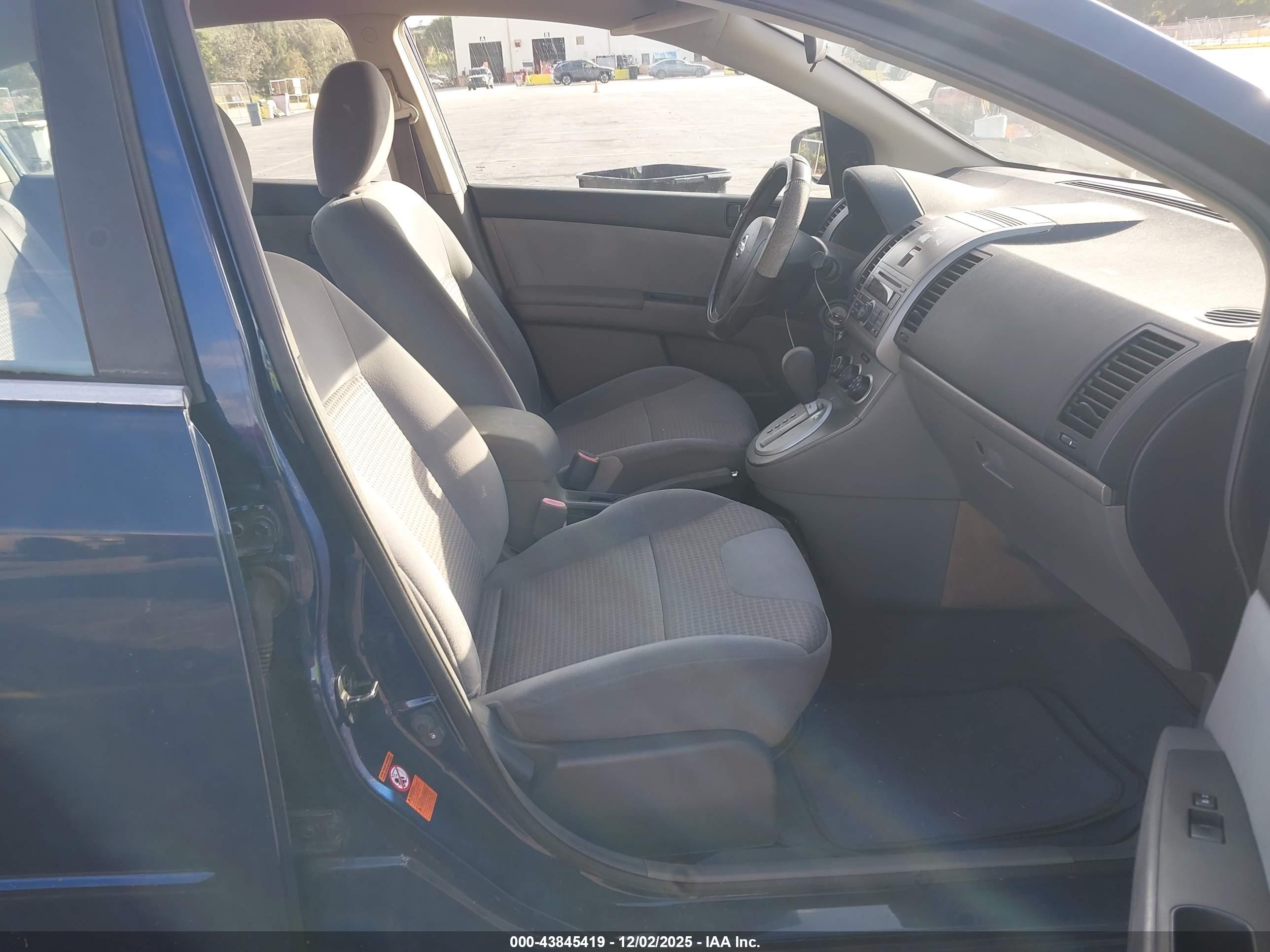 NISSAN SENTRA image 5