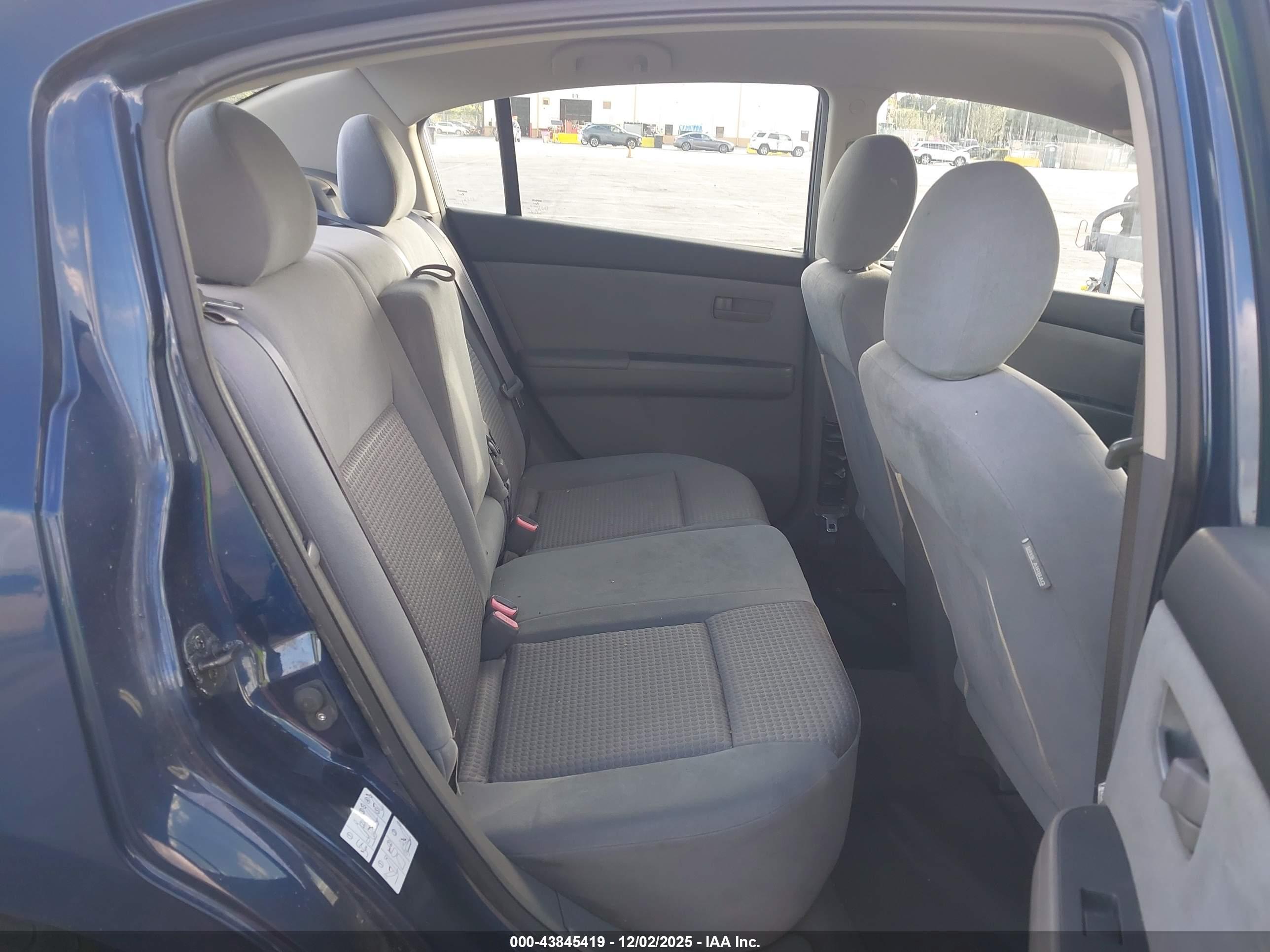 NISSAN SENTRA image 8