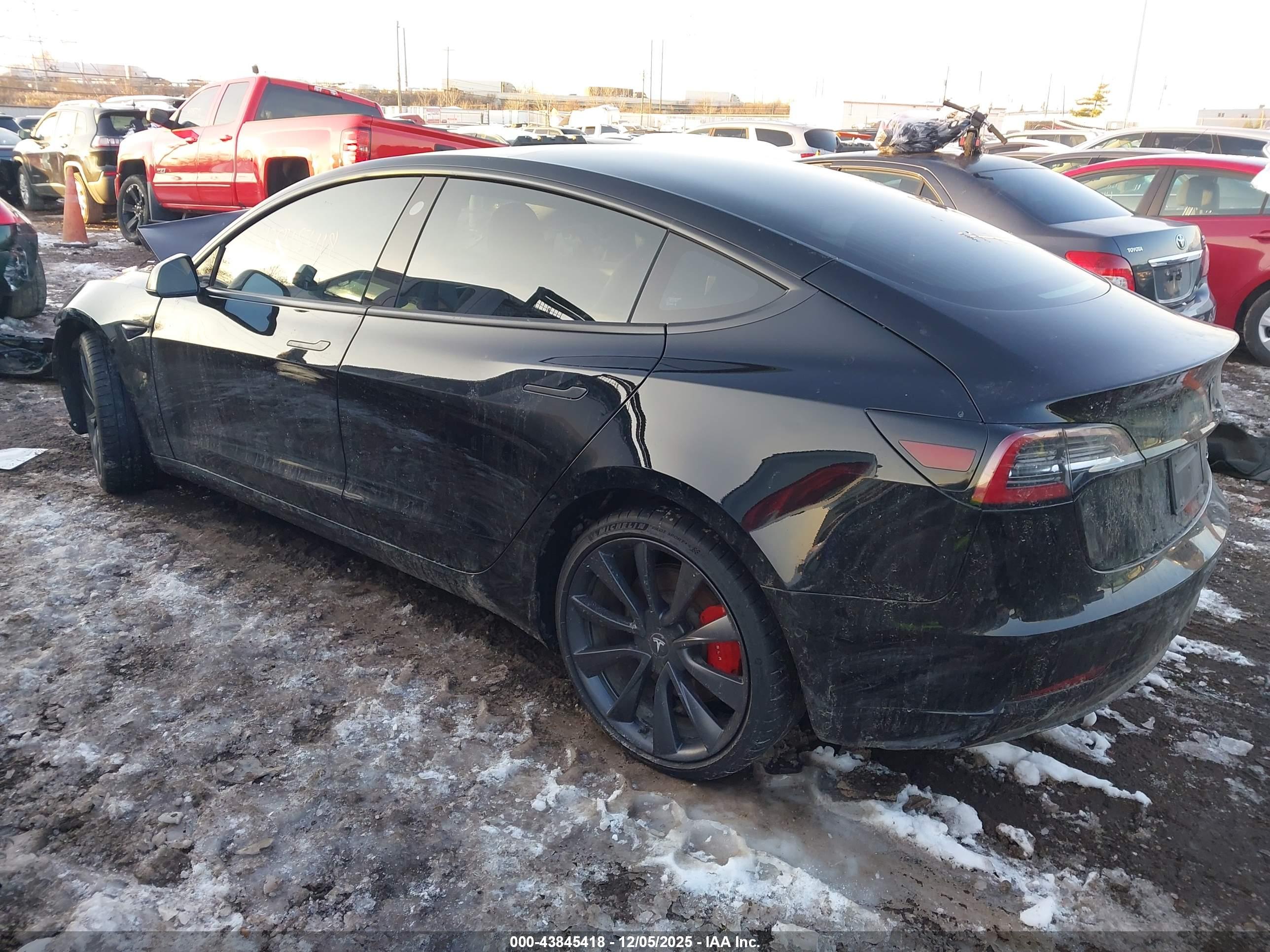 TESLA MODEL image 3