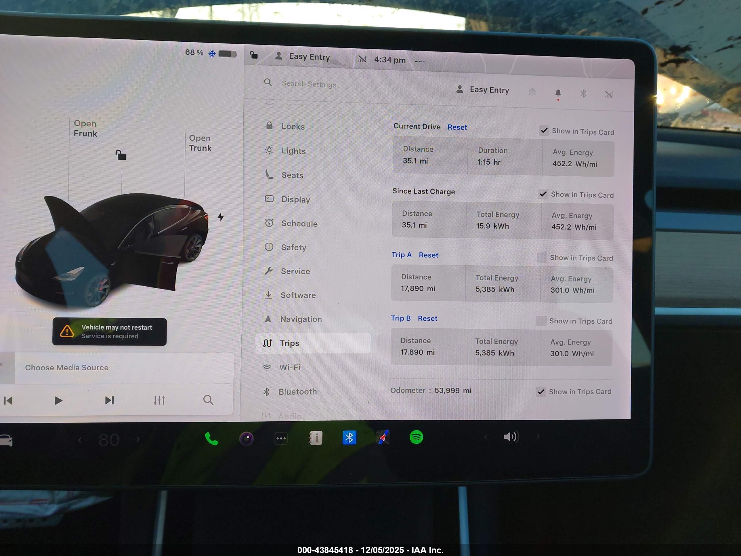 TESLA MODEL image 7