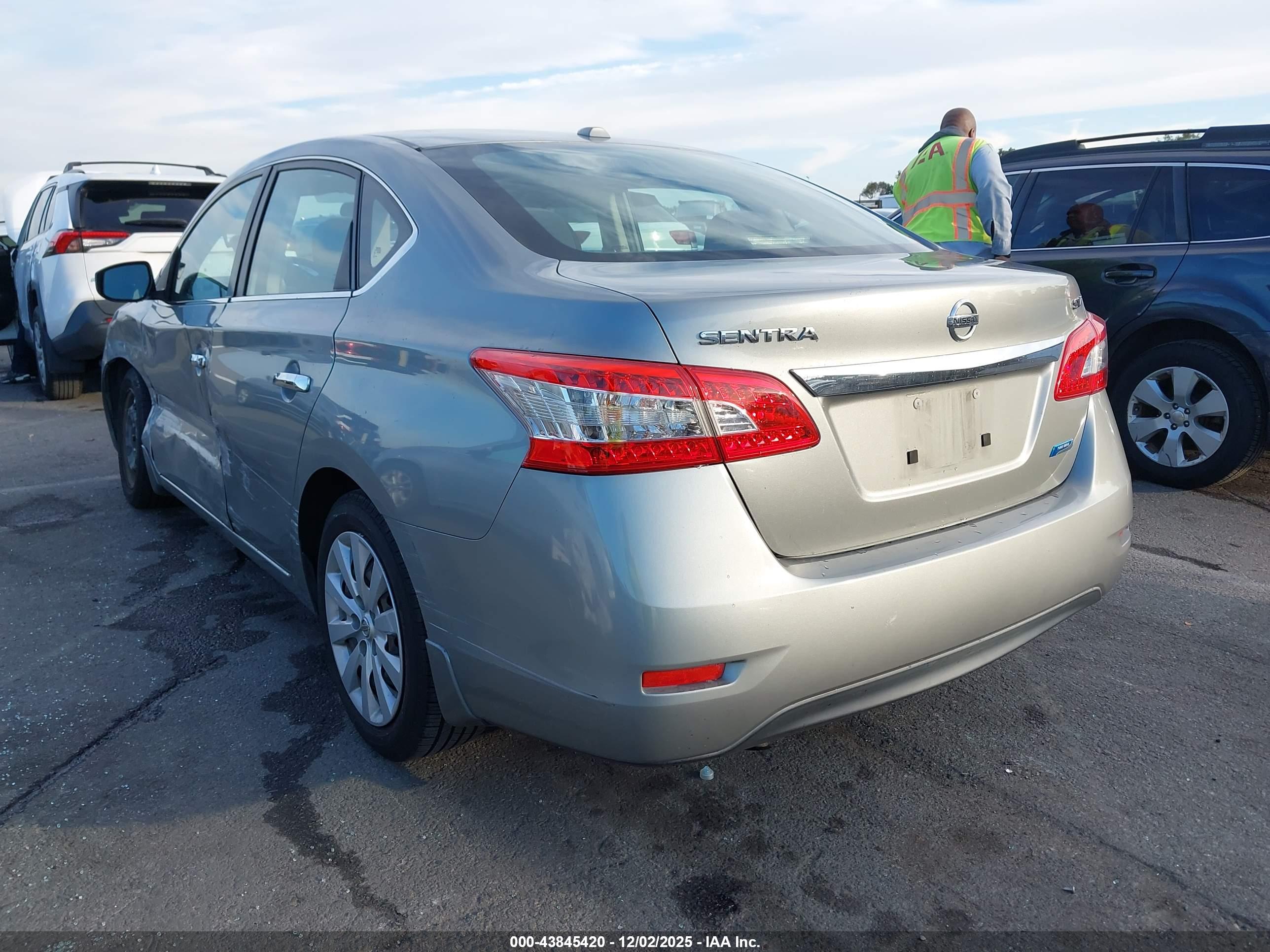 NISSAN SENTRA image 3