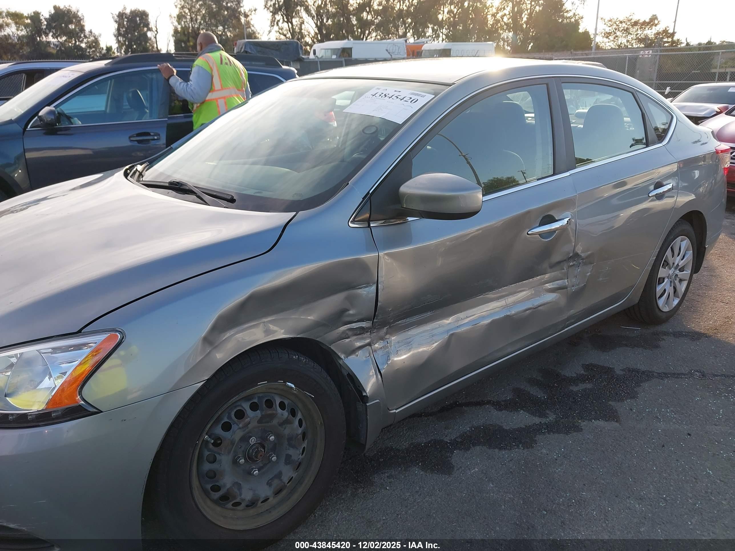 NISSAN SENTRA image 6