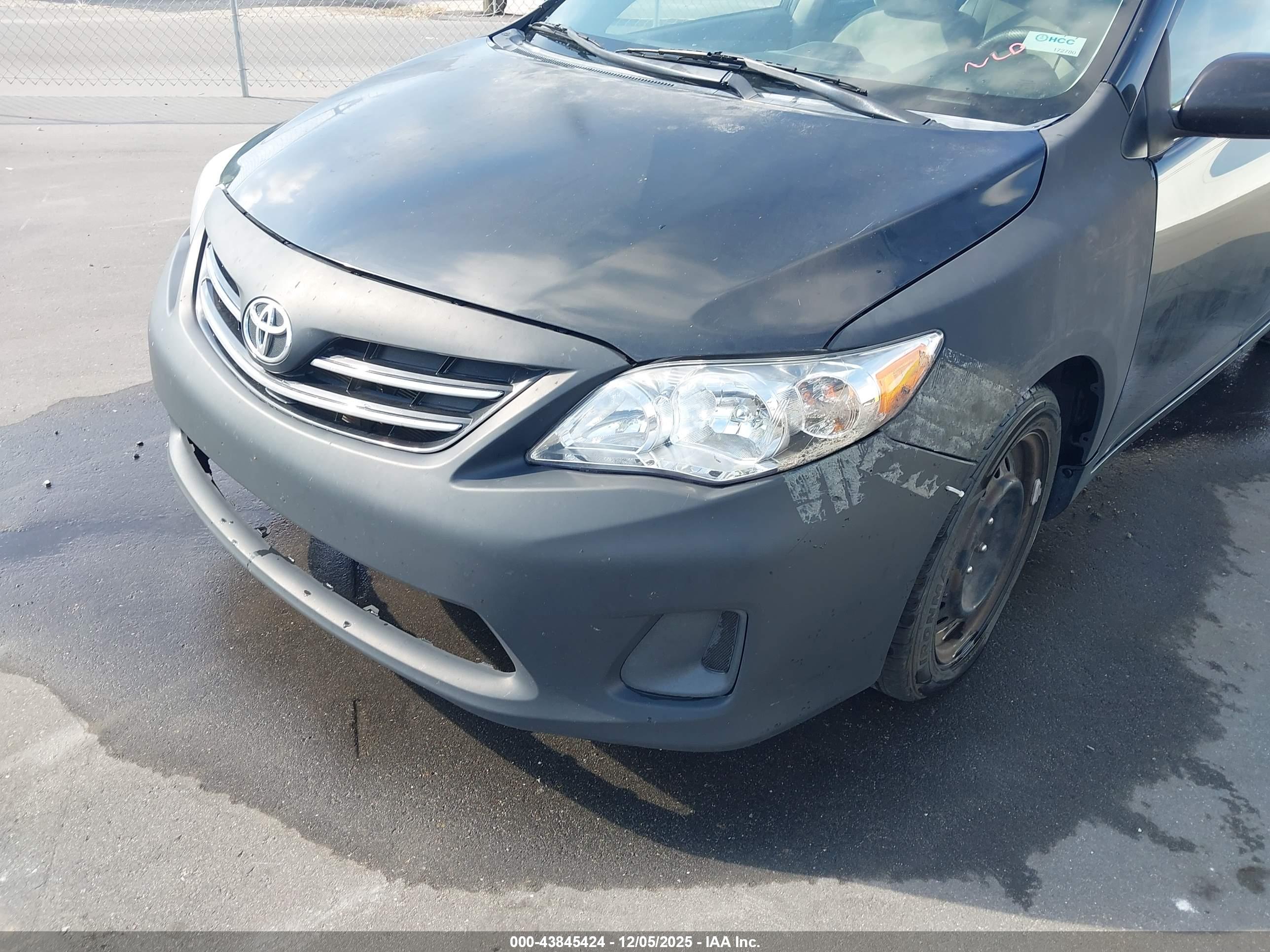 TOYOTA COROLLA image 6