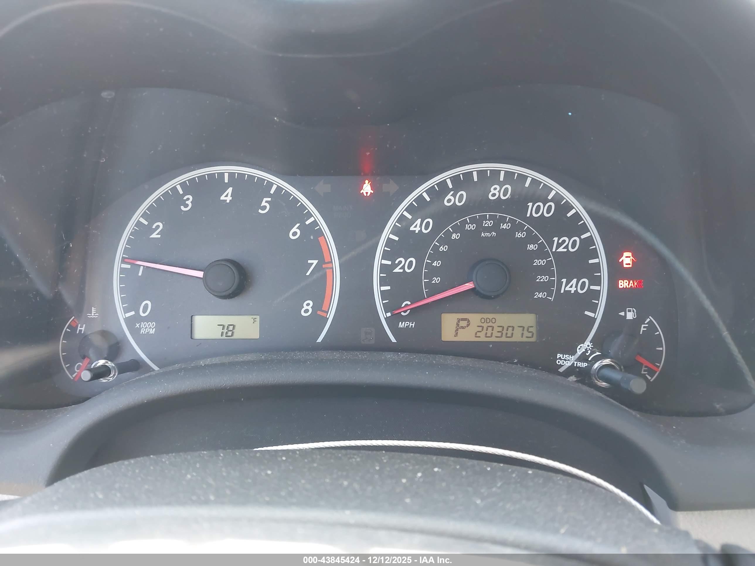 TOYOTA COROLLA image 7