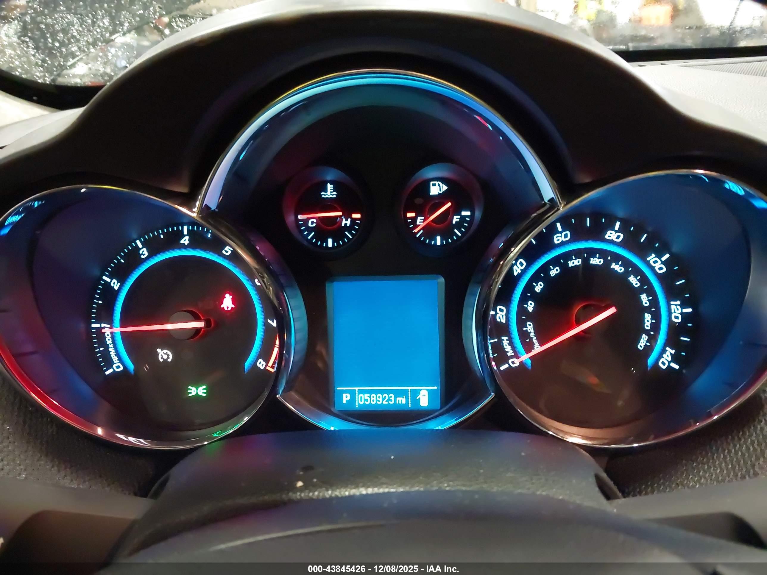 CHEVROLET CRUZE image 7