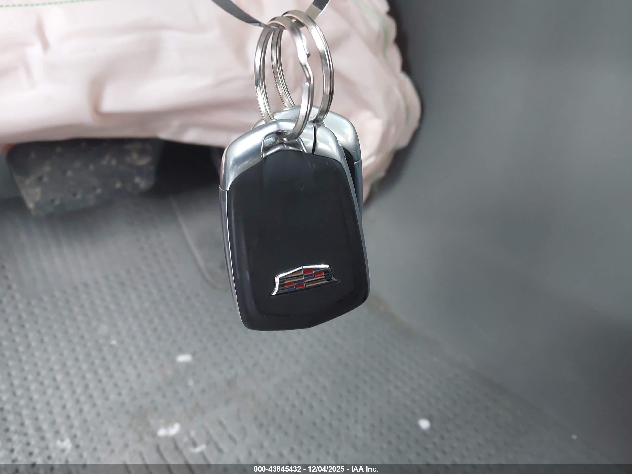 CADILLAC XT5 image 11