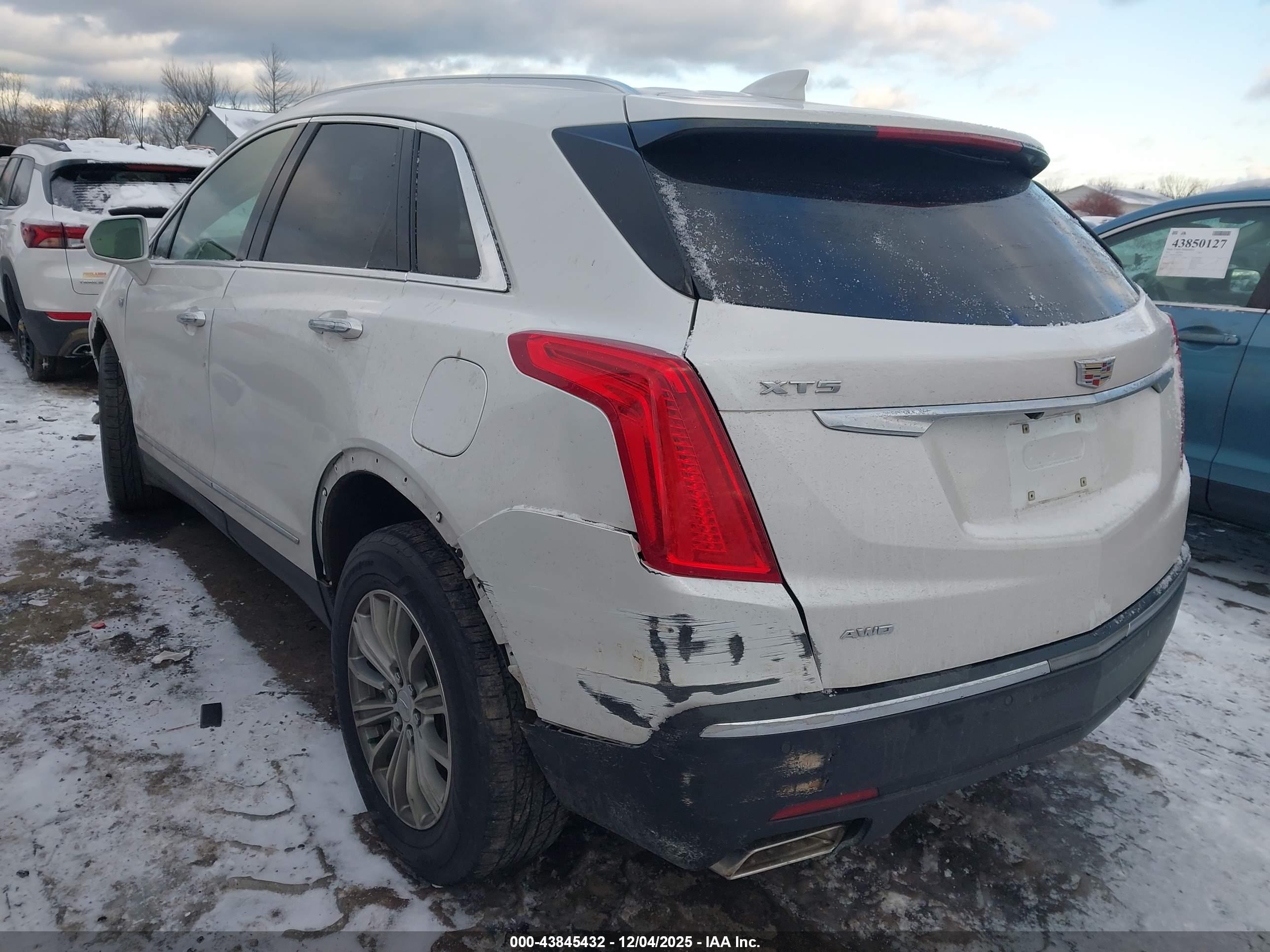 CADILLAC XT5 image 3