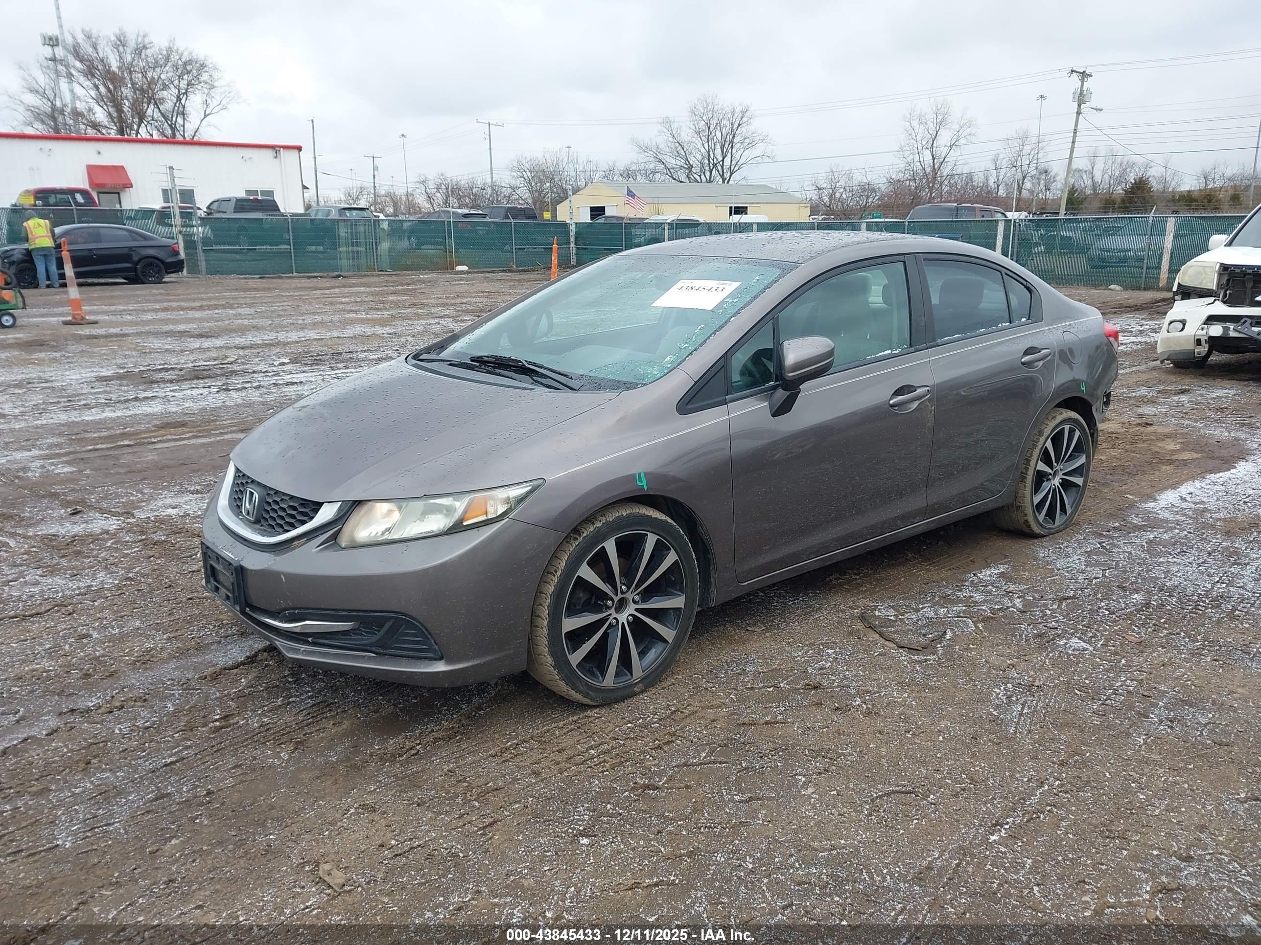 HONDA CIVIC image 2