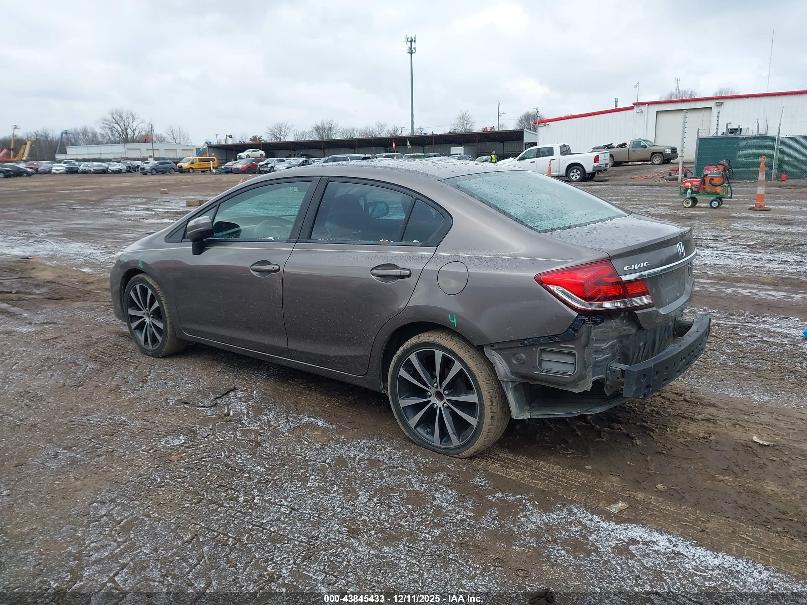 HONDA CIVIC image 3