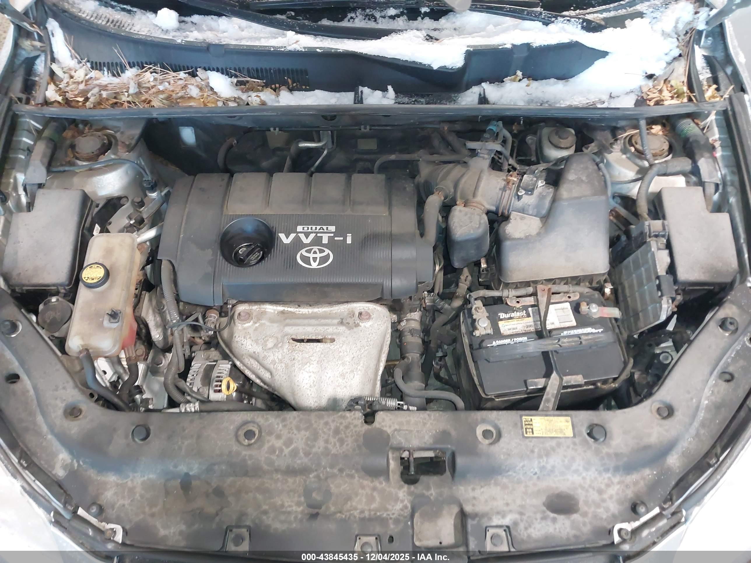 TOYOTA RAV4 image 10