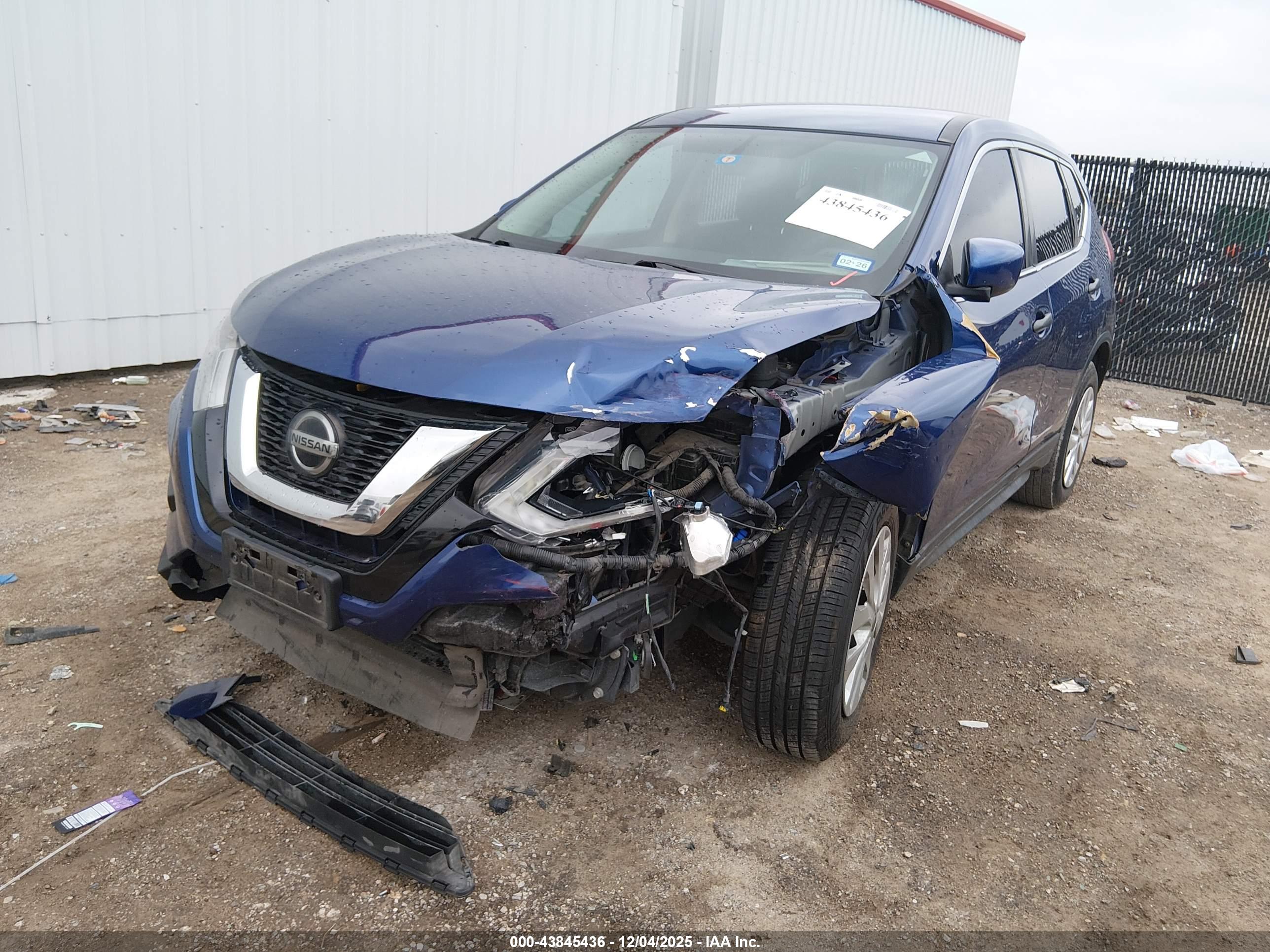 NISSAN ROGUE image 6