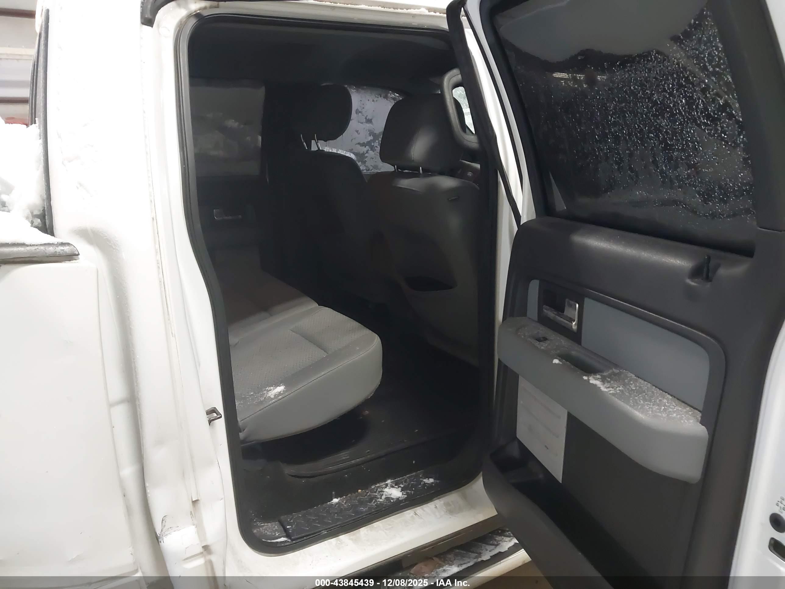 FORD F-150 image 8