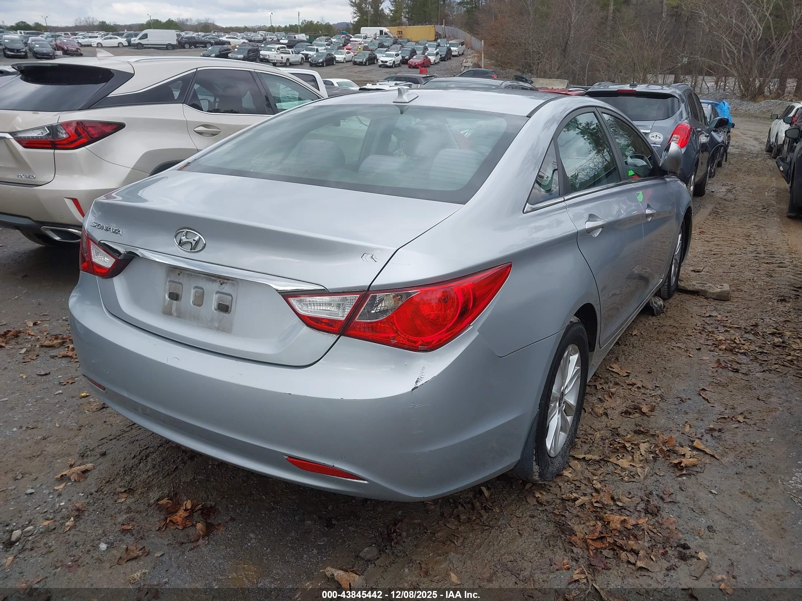 HYUNDAI SONATA image 4