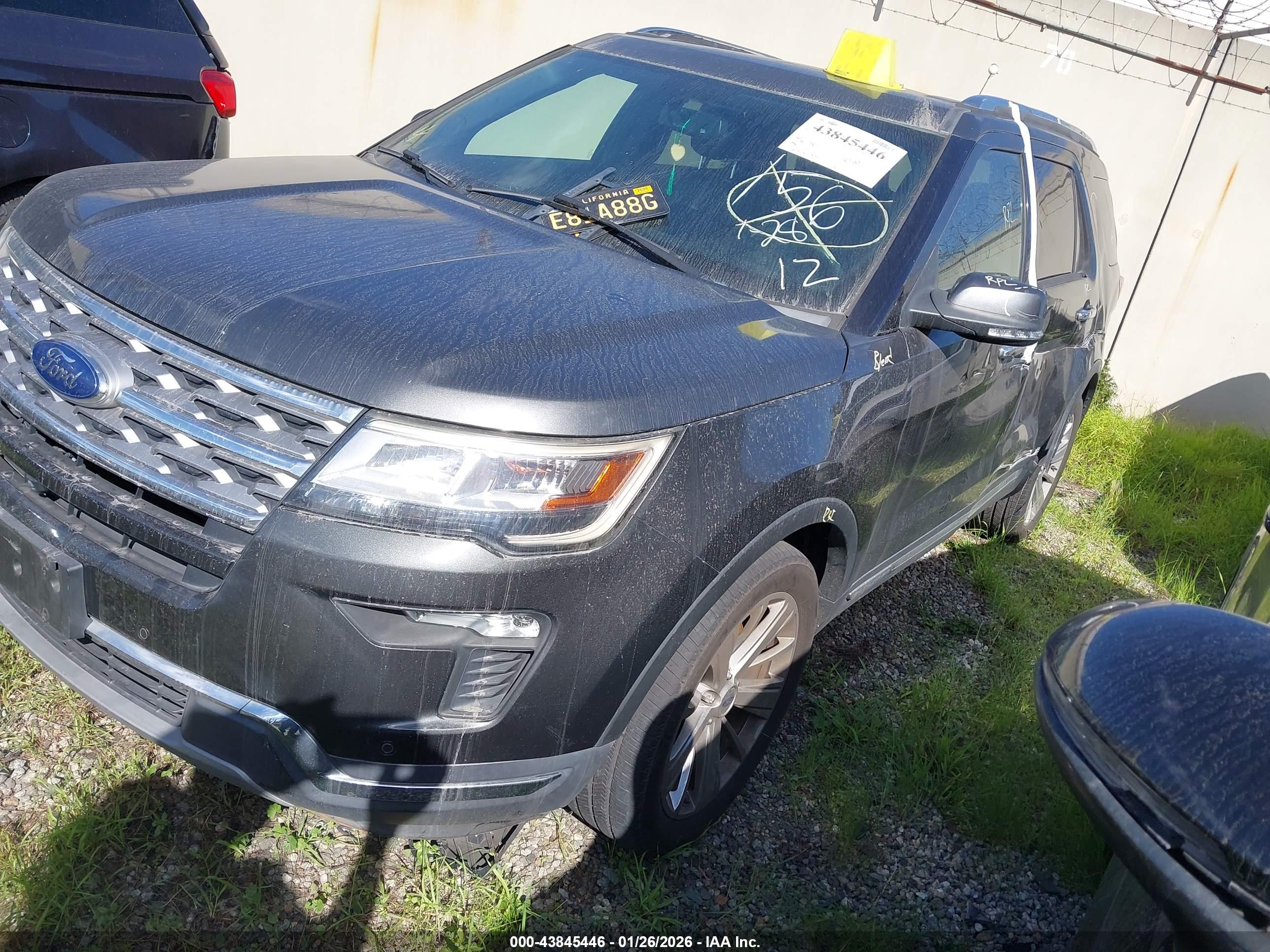 FORD EXPLORER image 2