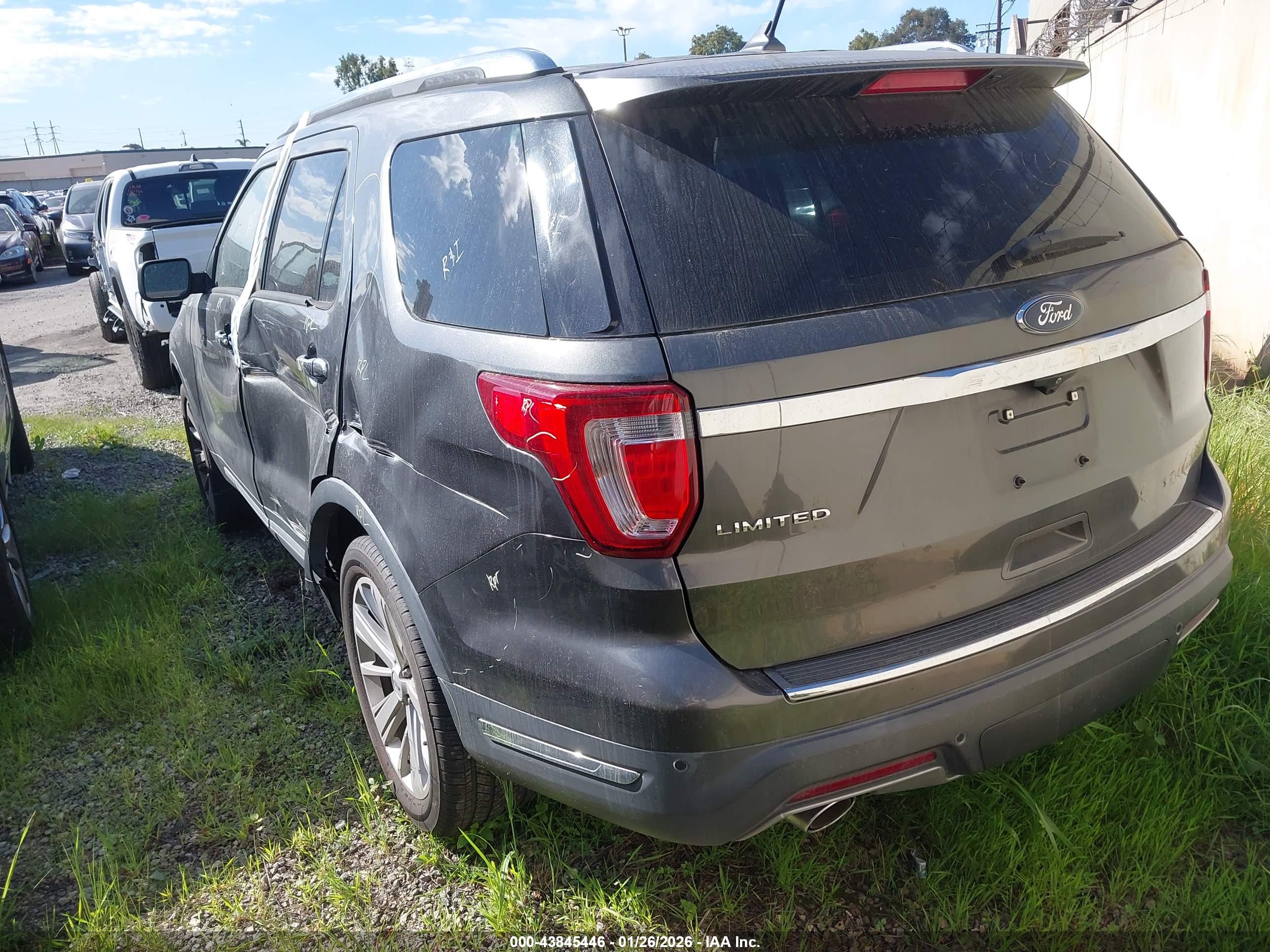 FORD EXPLORER image 3