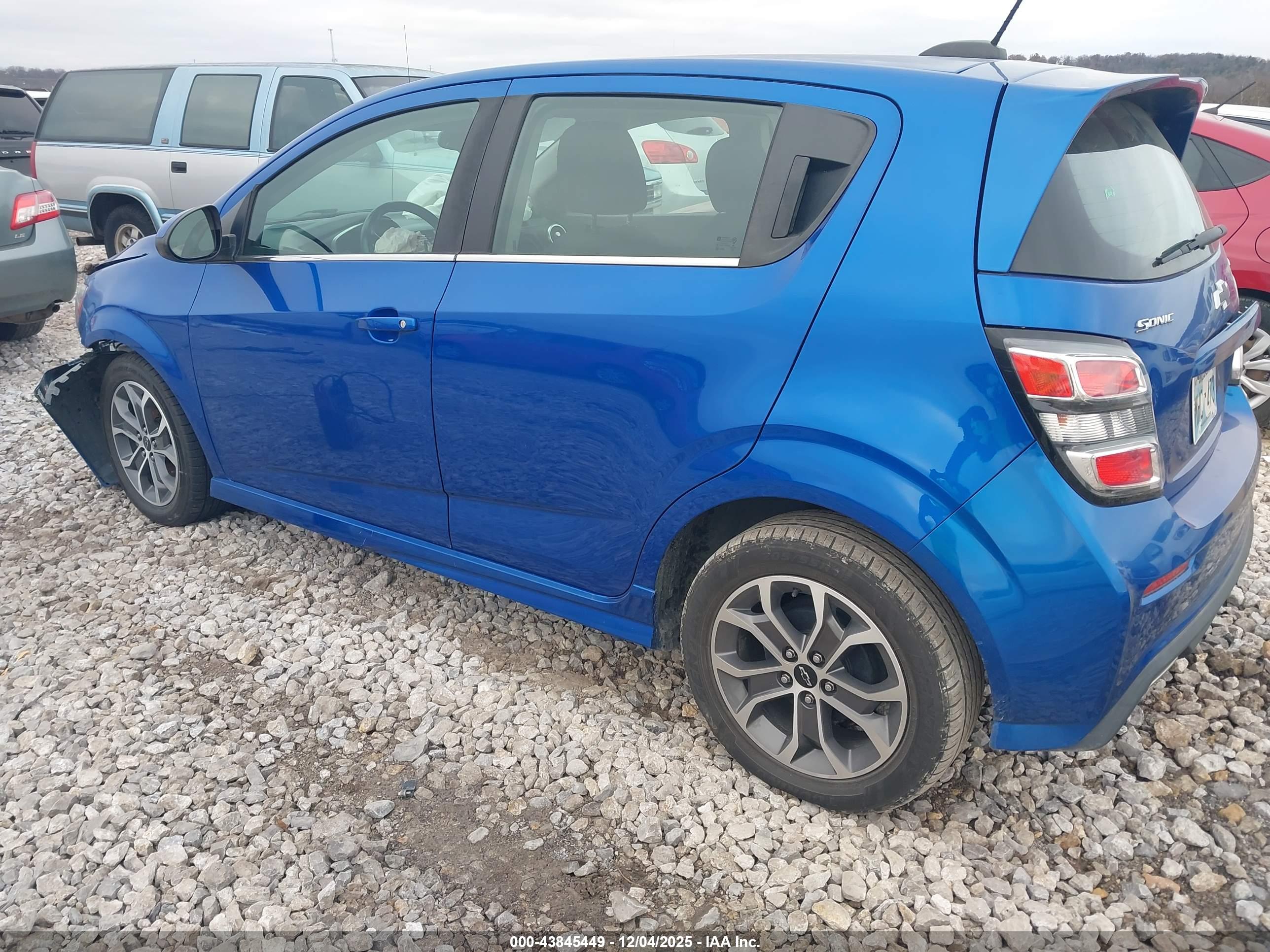 CHEVROLET SONIC image 3