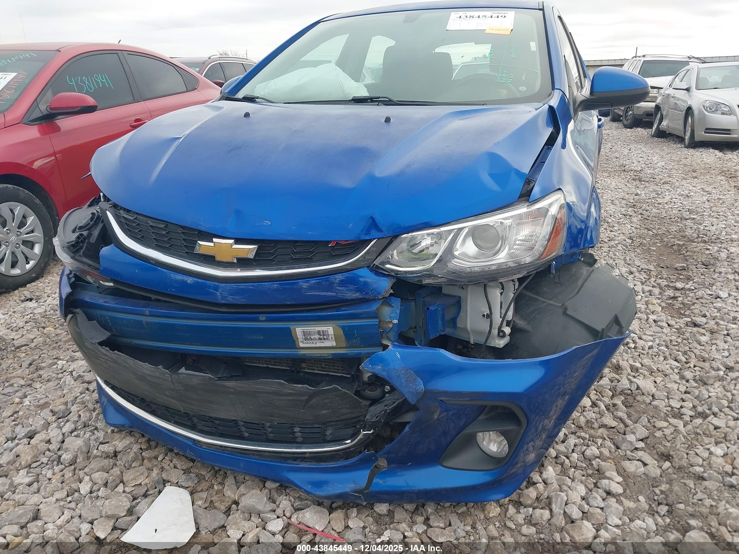 CHEVROLET SONIC image 6