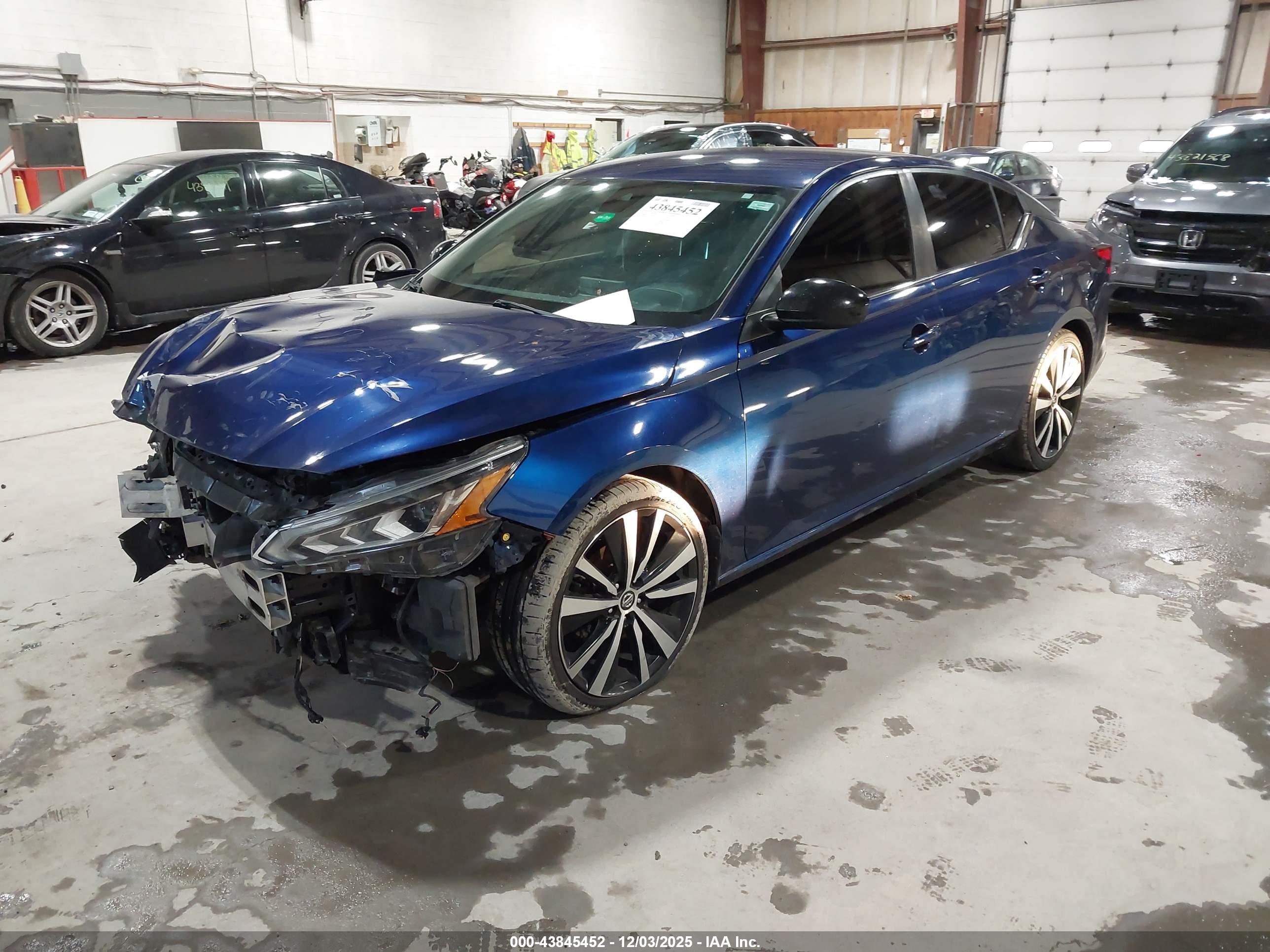 NISSAN ALTIMA image 2