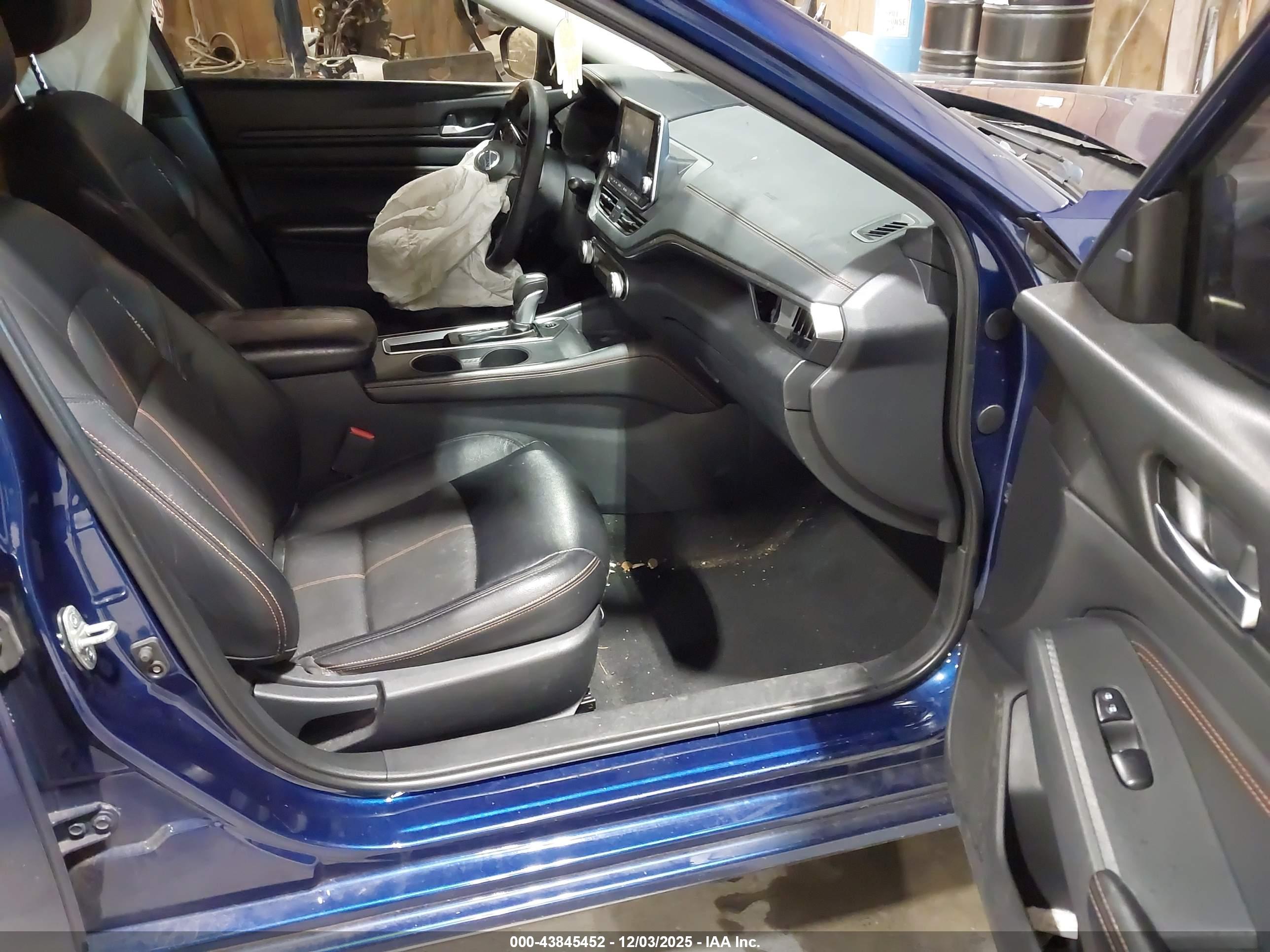 NISSAN ALTIMA image 5