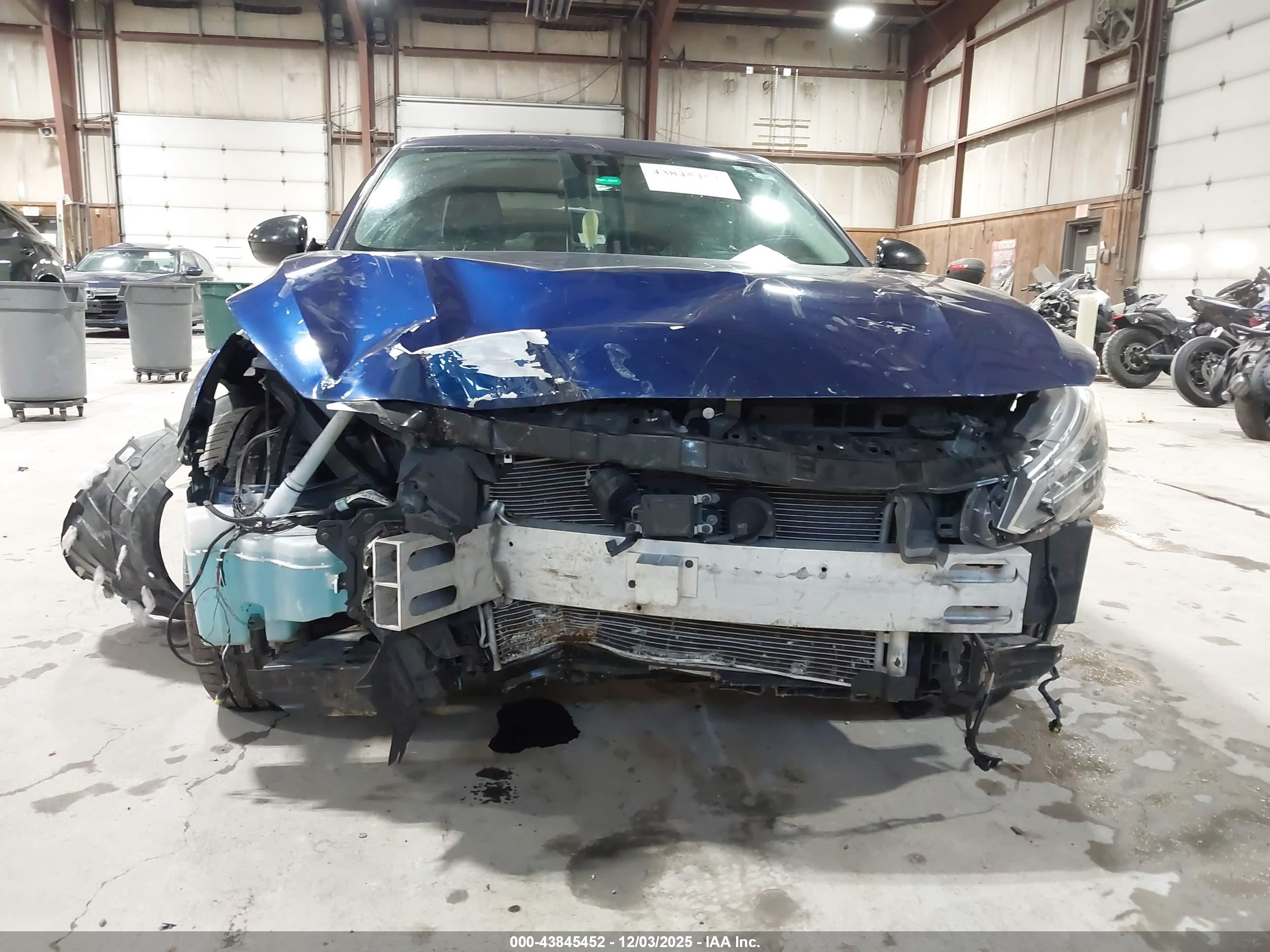 NISSAN ALTIMA image 6