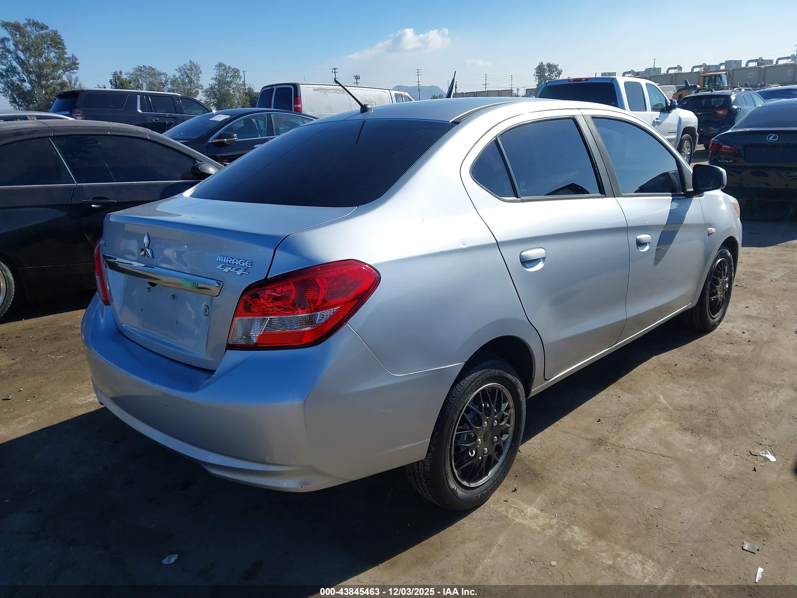 MITSUBISHI MIRAGE image 4