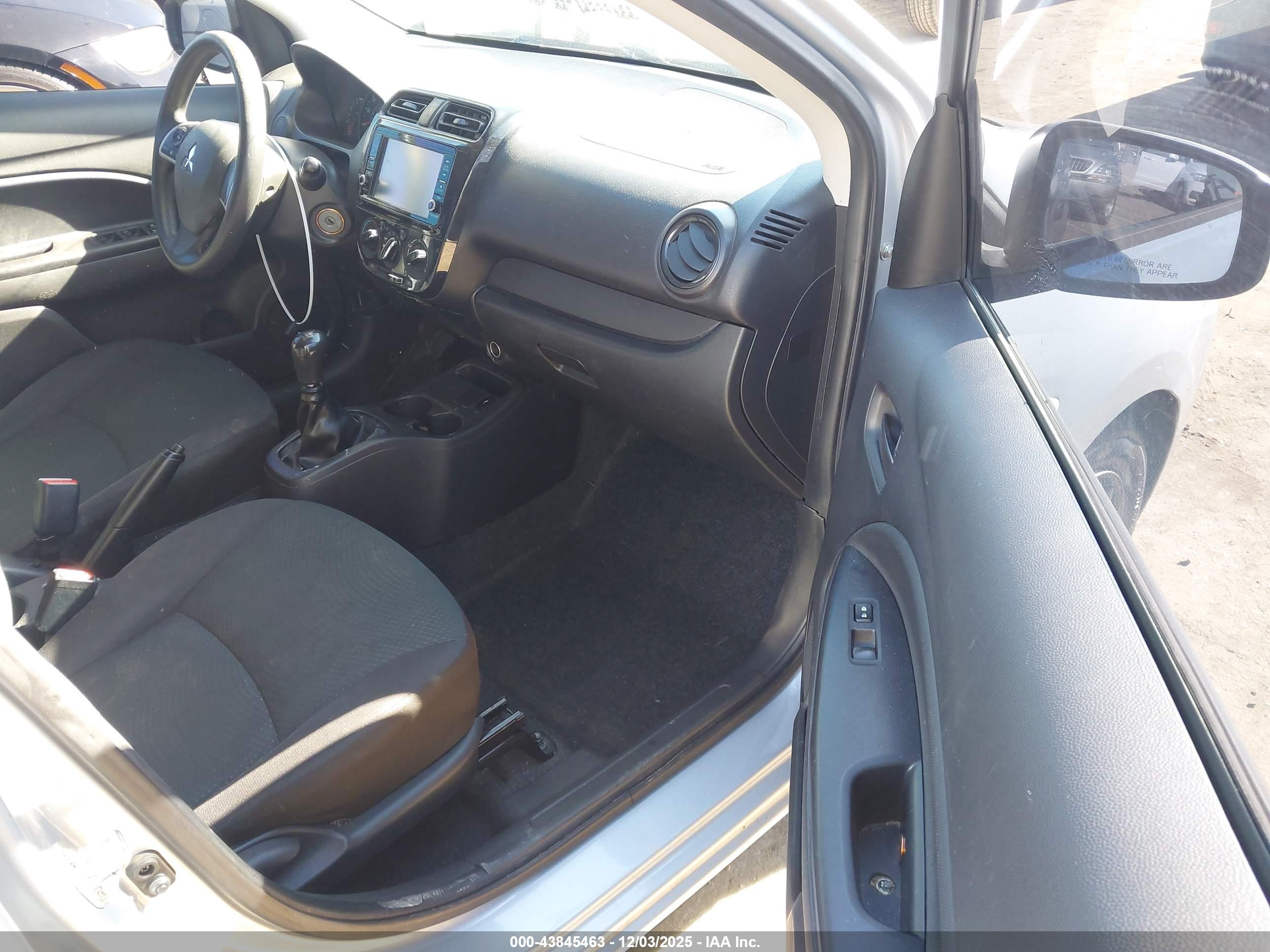 MITSUBISHI MIRAGE image 5