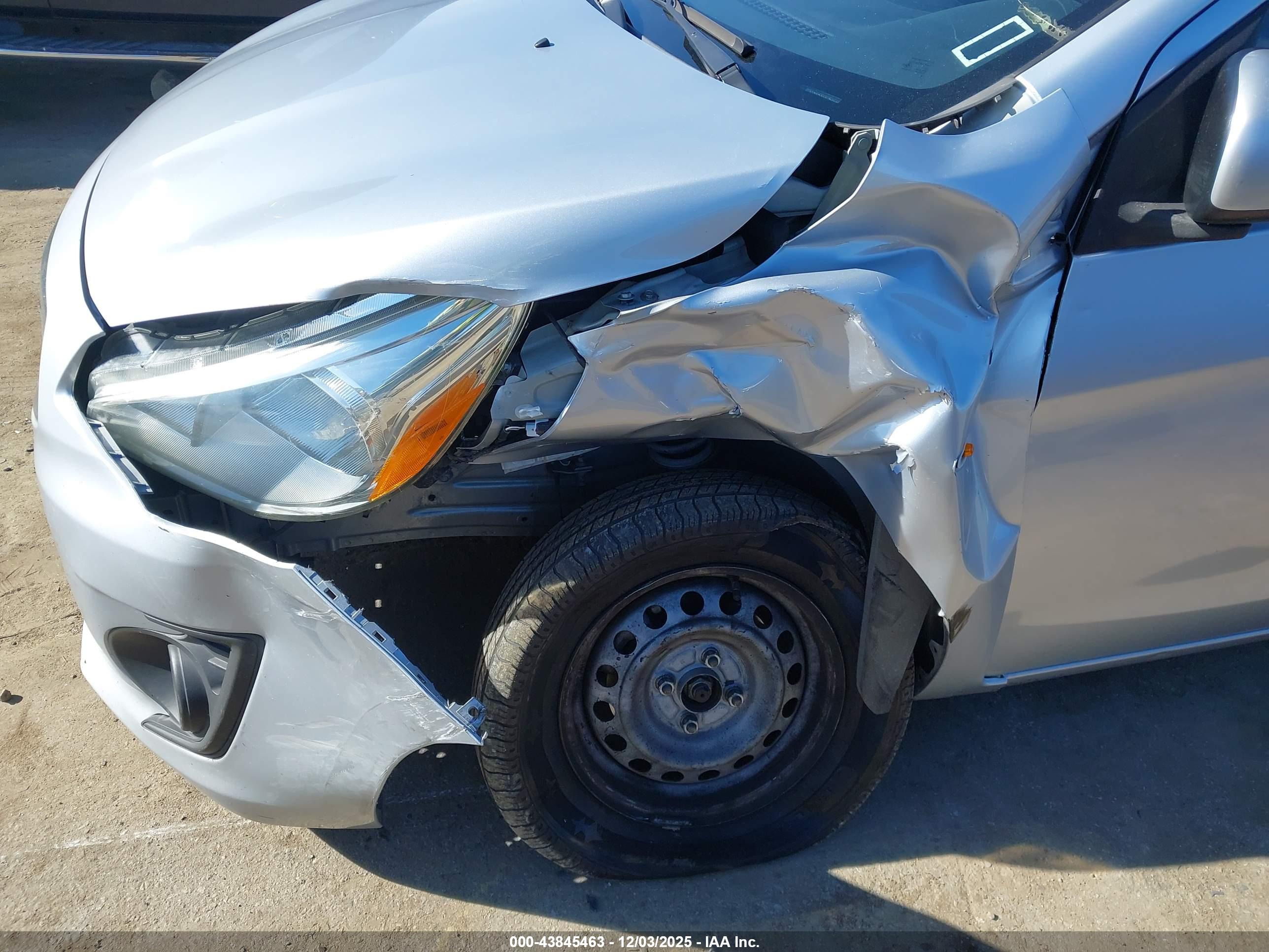 MITSUBISHI MIRAGE image 6