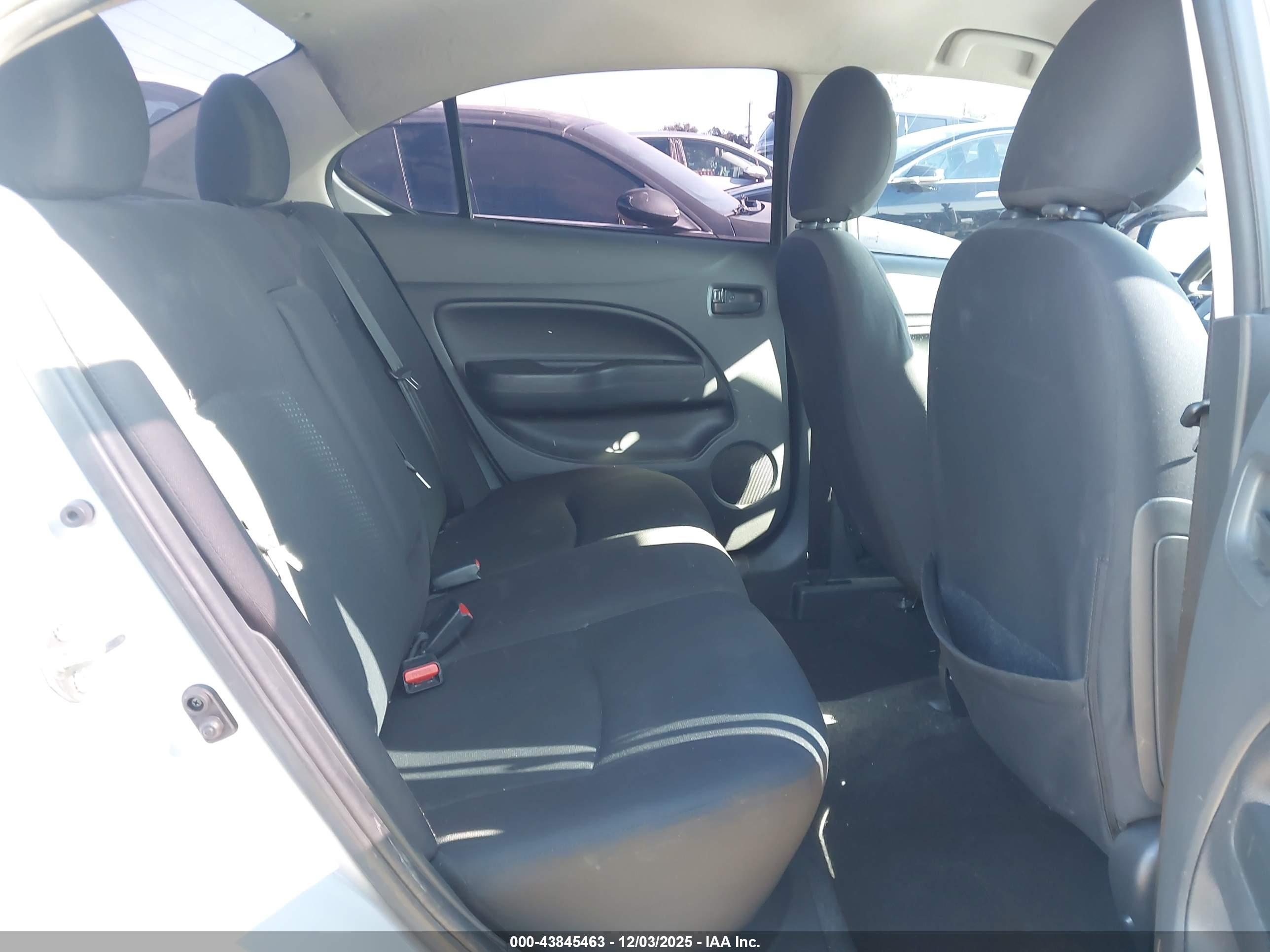MITSUBISHI MIRAGE image 8