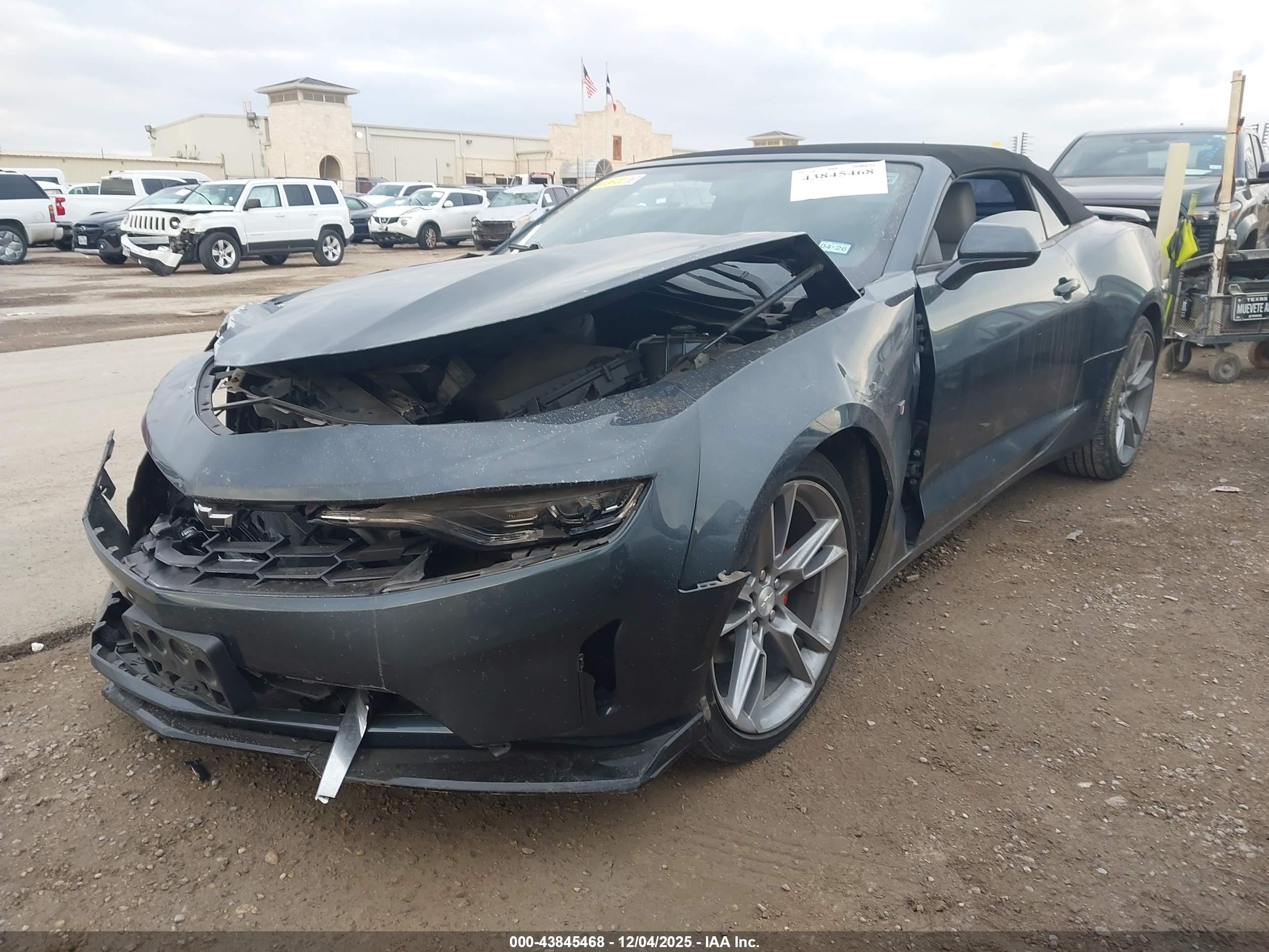 CHEVROLET CAMARO image 2