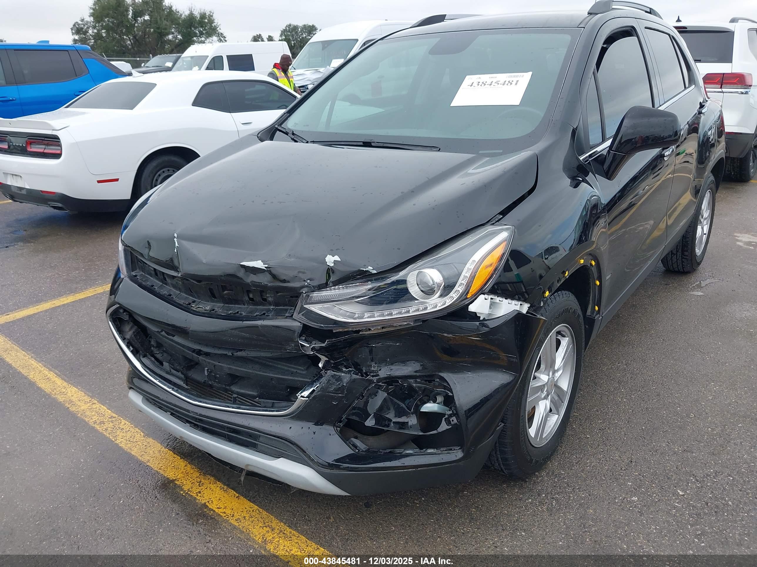 CHEVROLET TRAX image 6