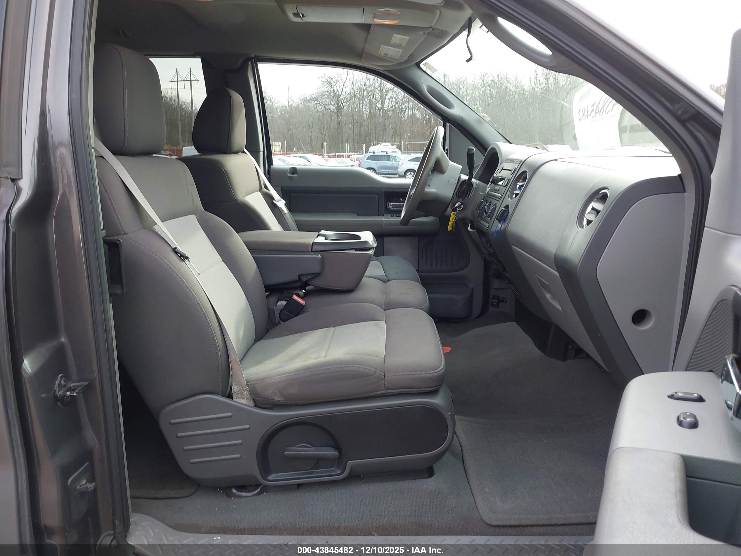 FORD F-150 image 5