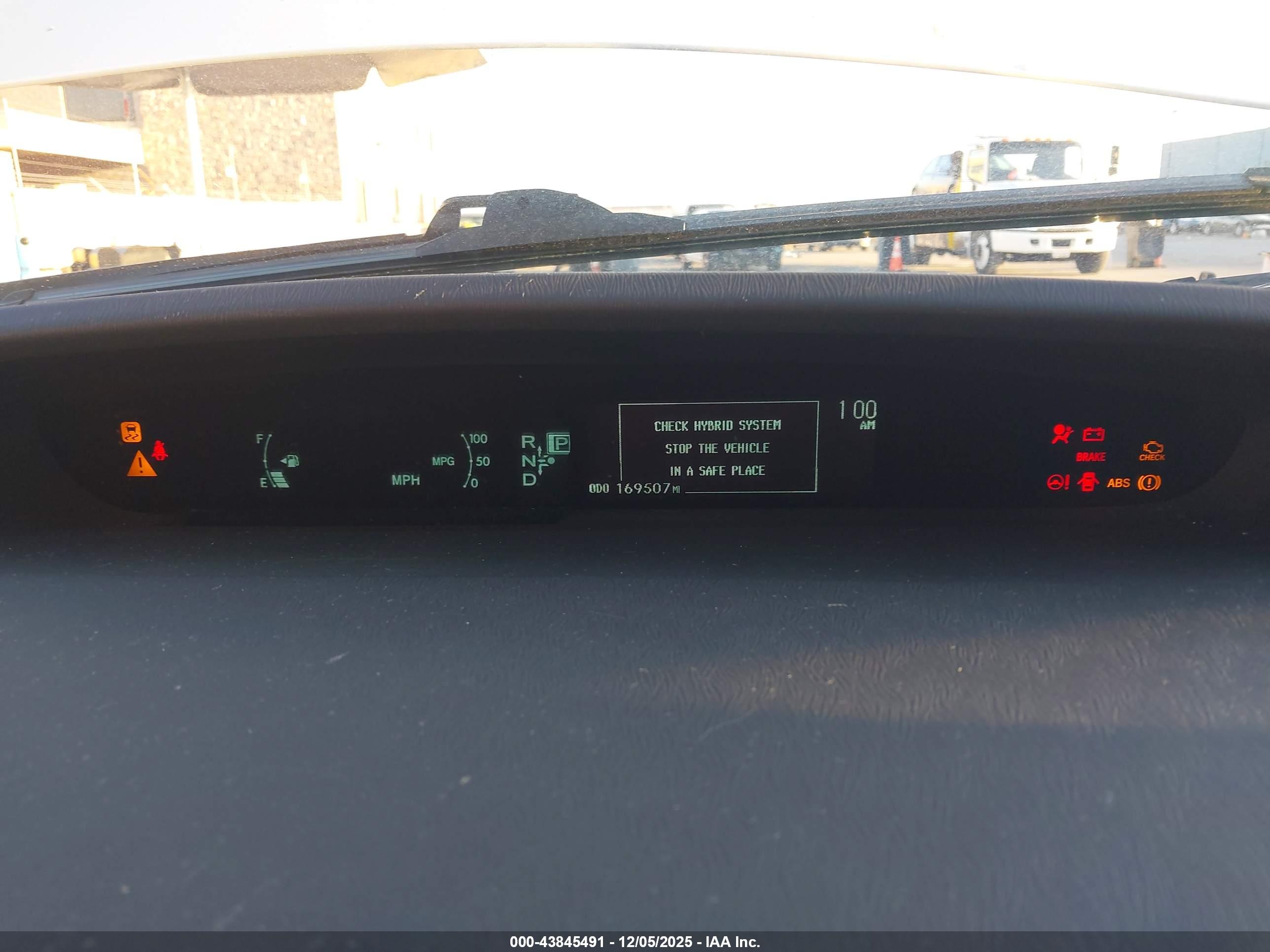 TOYOTA PRIUS image 7
