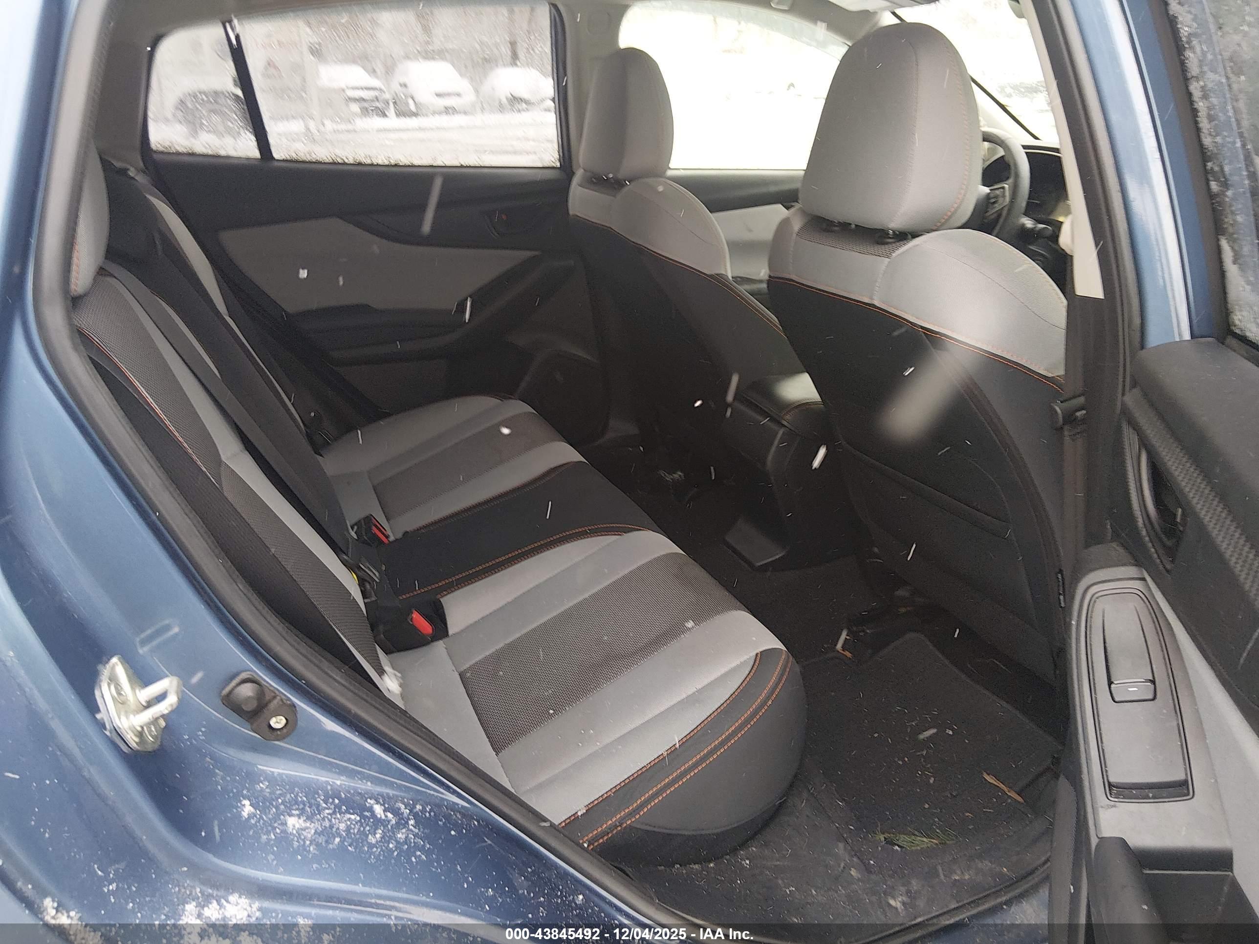 SUBARU CROSSTREK image 8