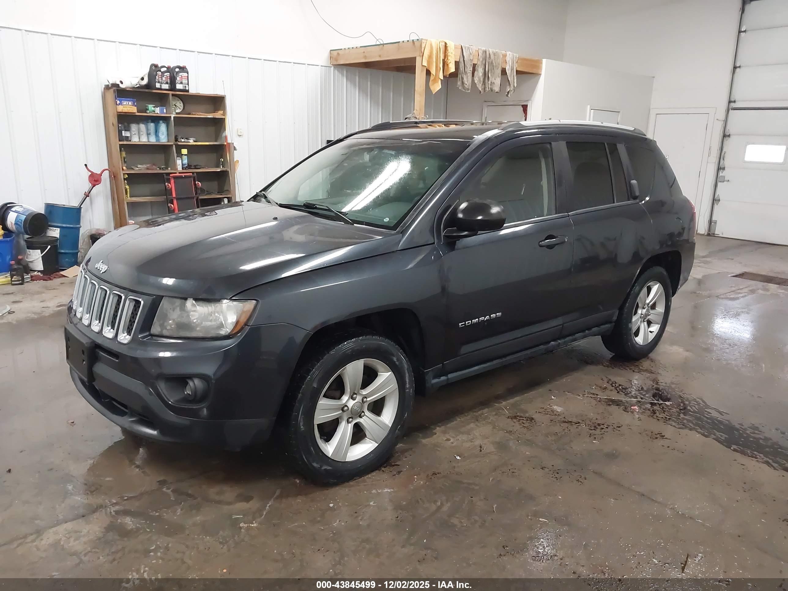 JEEP COMPASS image 2