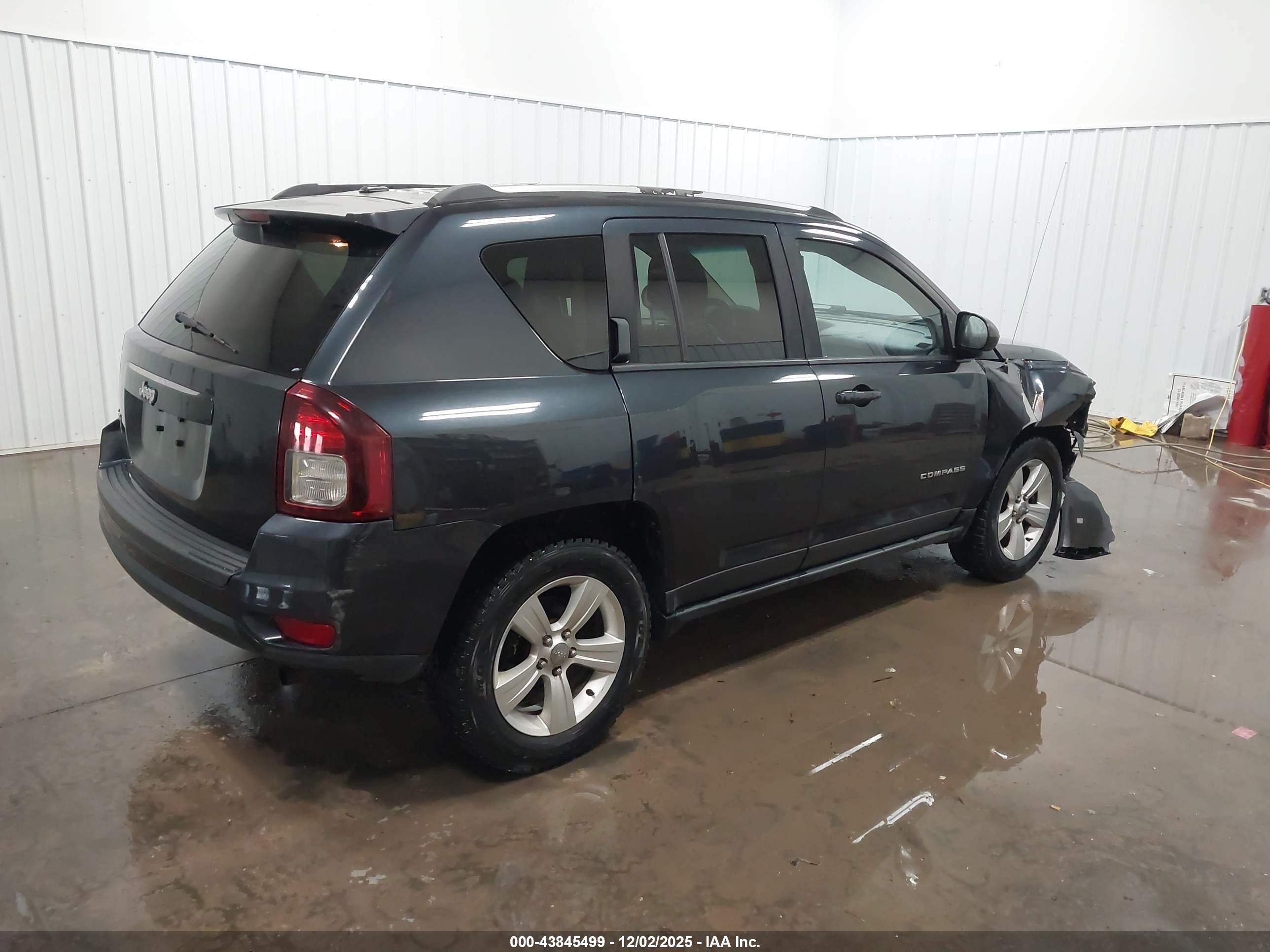 JEEP COMPASS image 4
